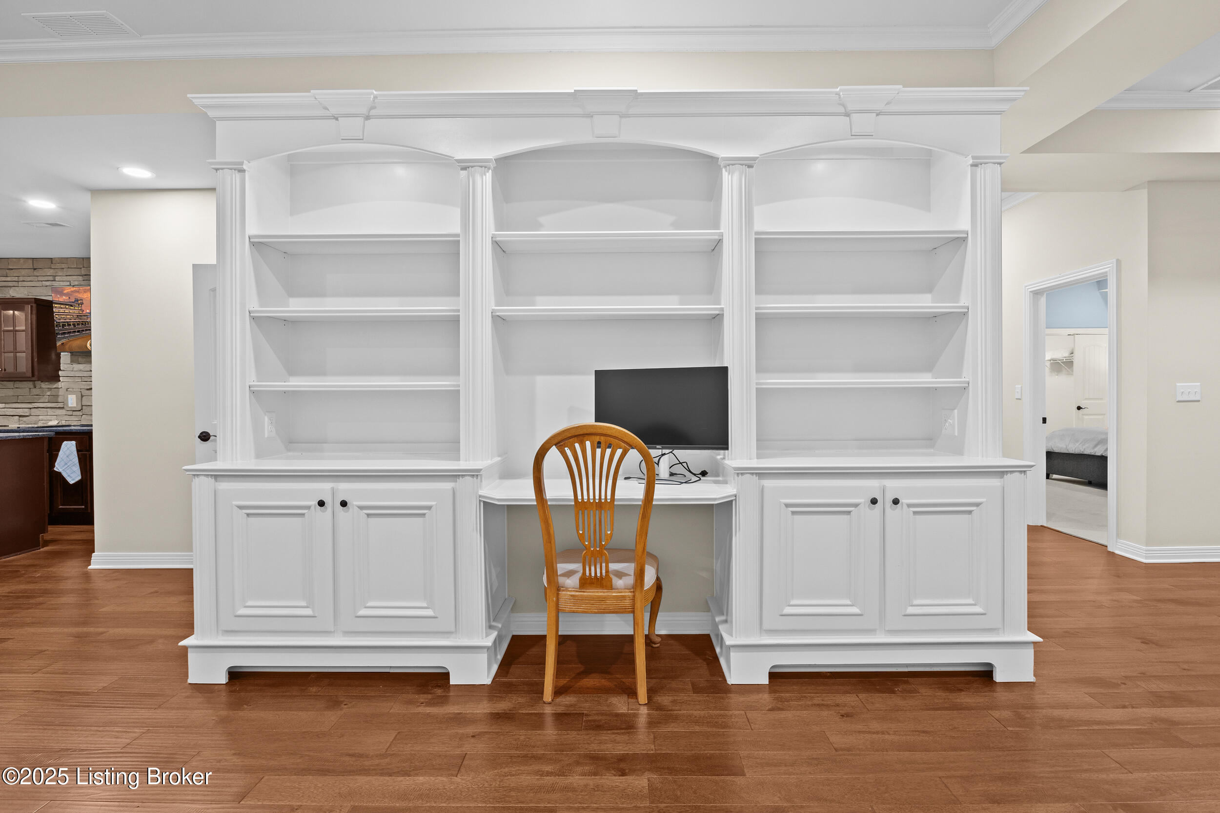 104 Whispering Pines Cir