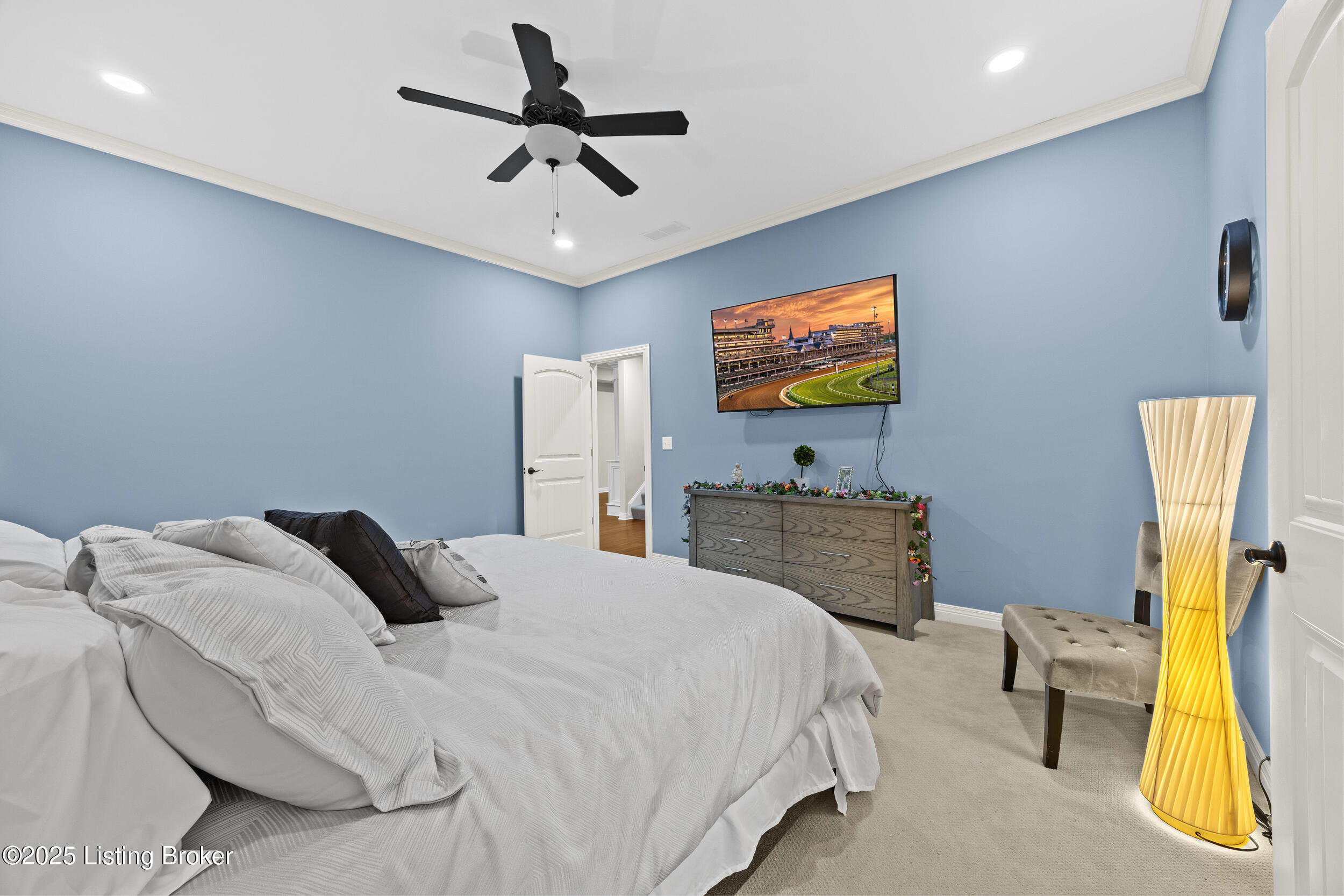 104 Whispering Pines Cir