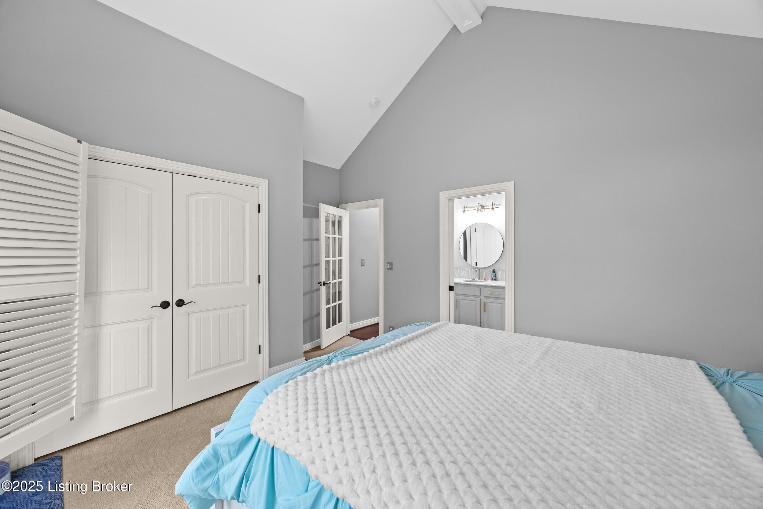 104 Whispering Pines Cir