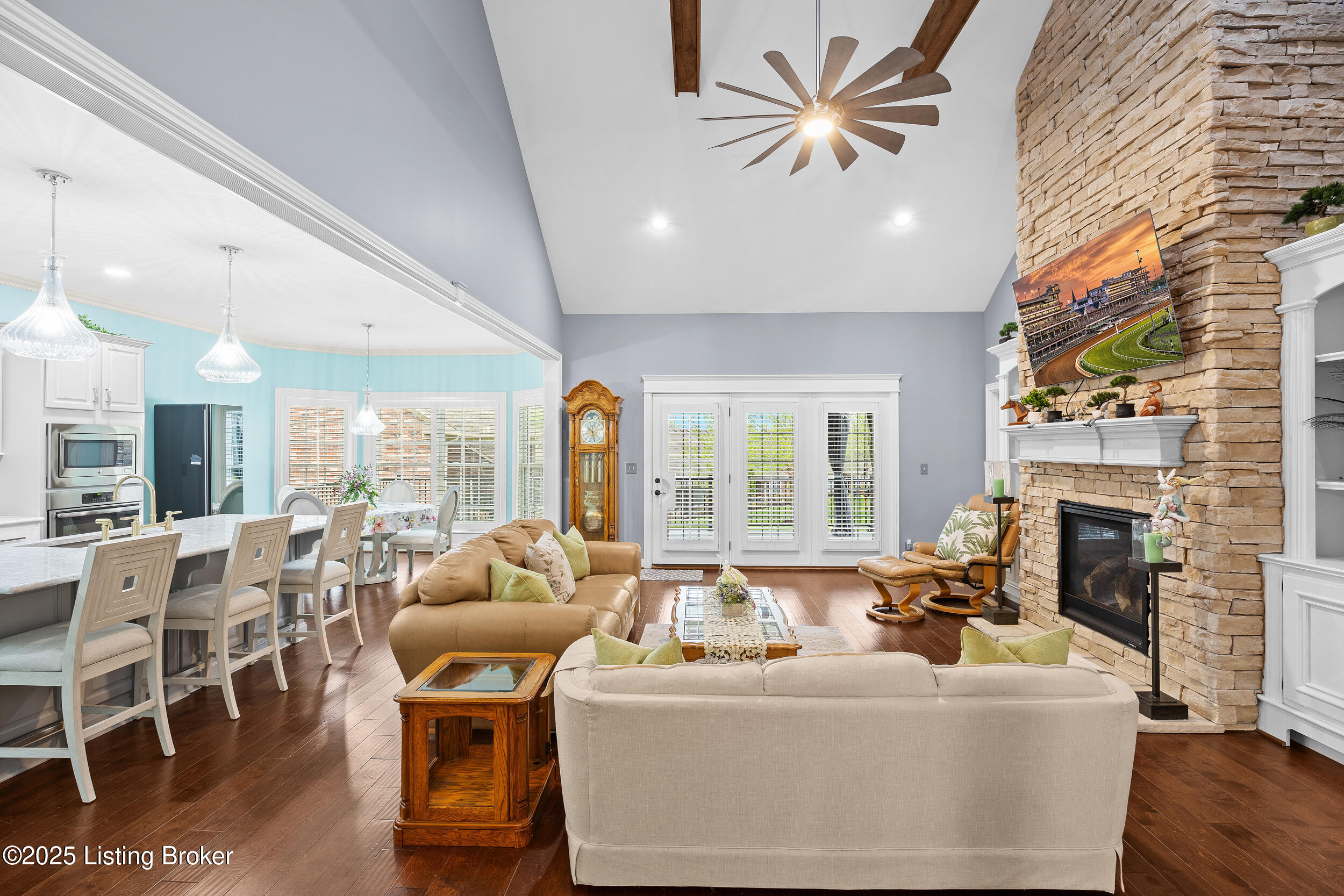 104 Whispering Pines Cir