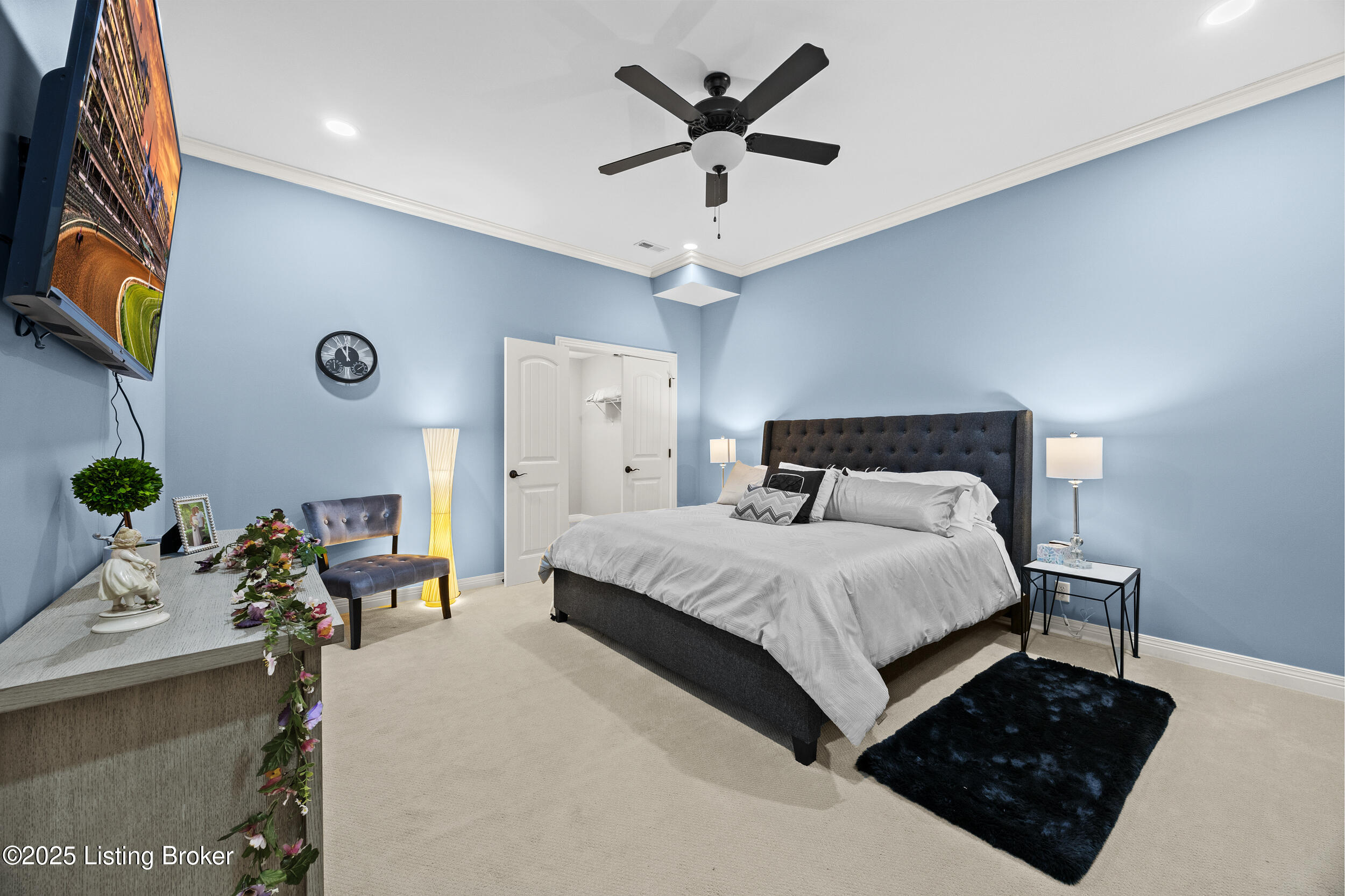 104 Whispering Pines Cir