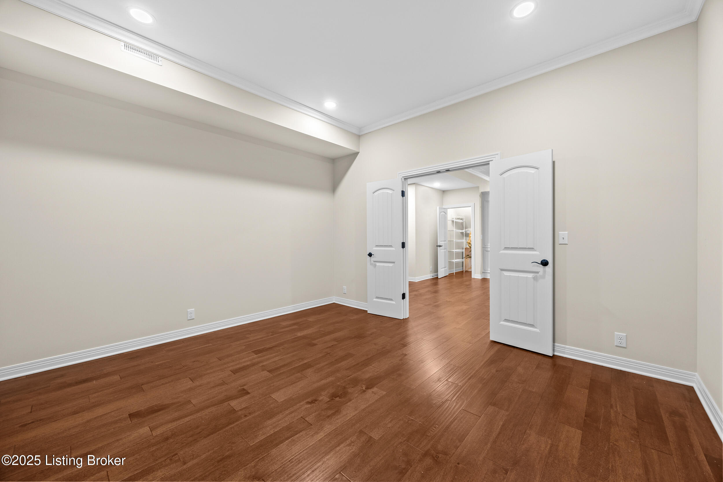 104 Whispering Pines Cir