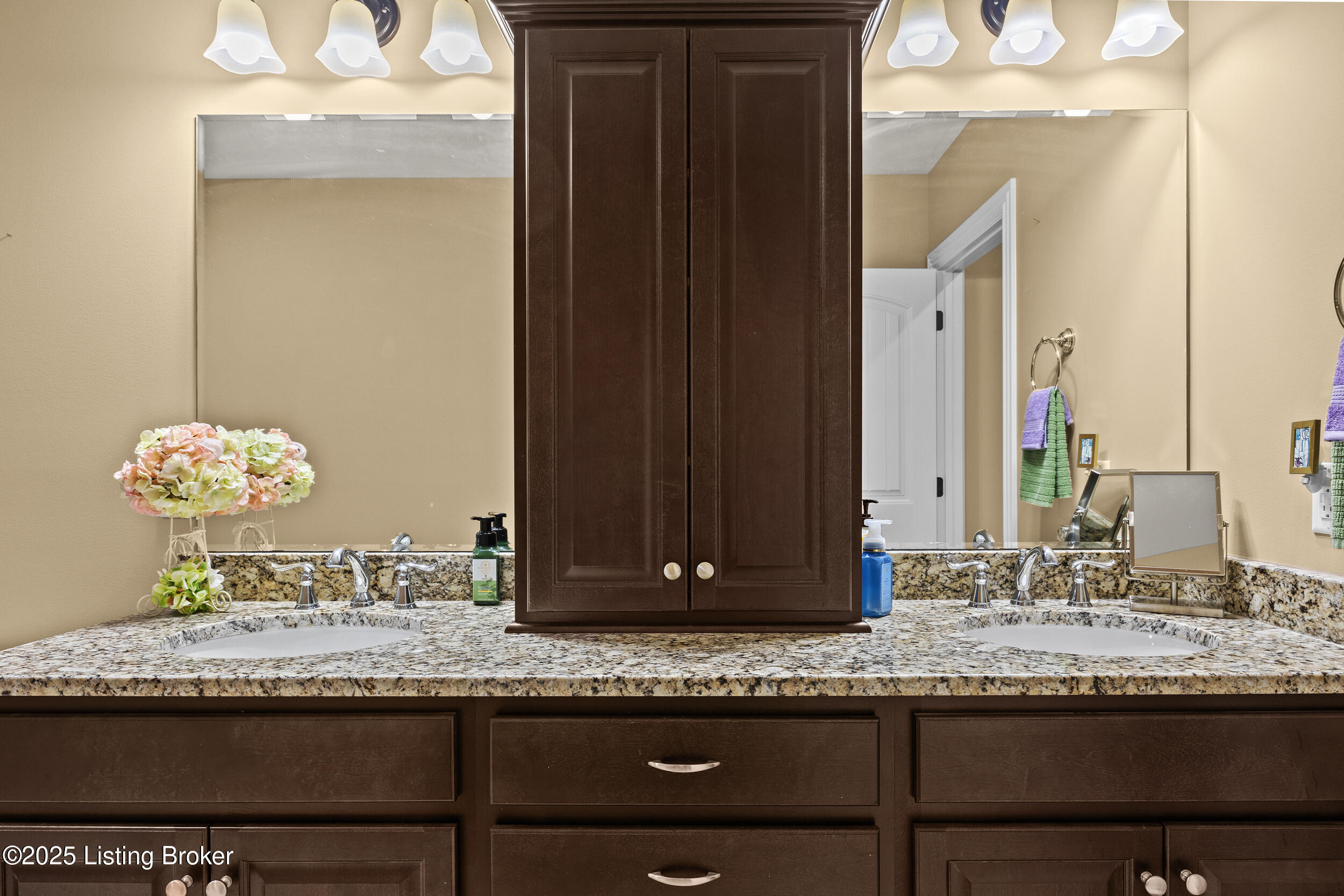 104 Whispering Pines Cir