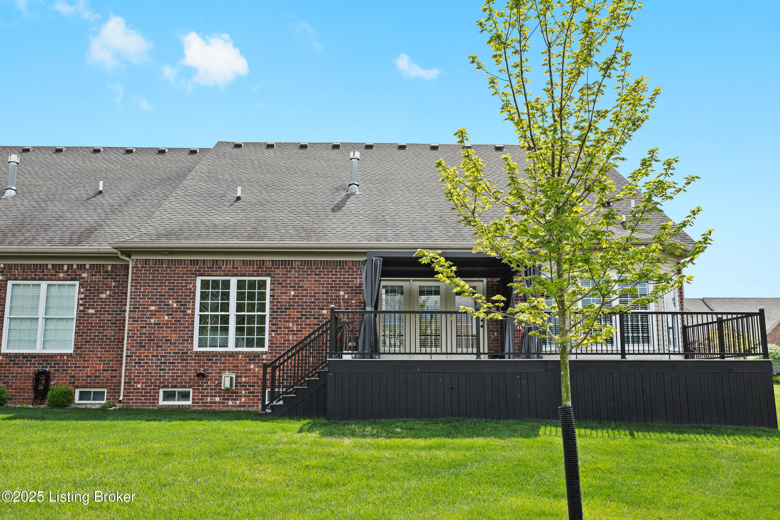 104 Whispering Pines Cir