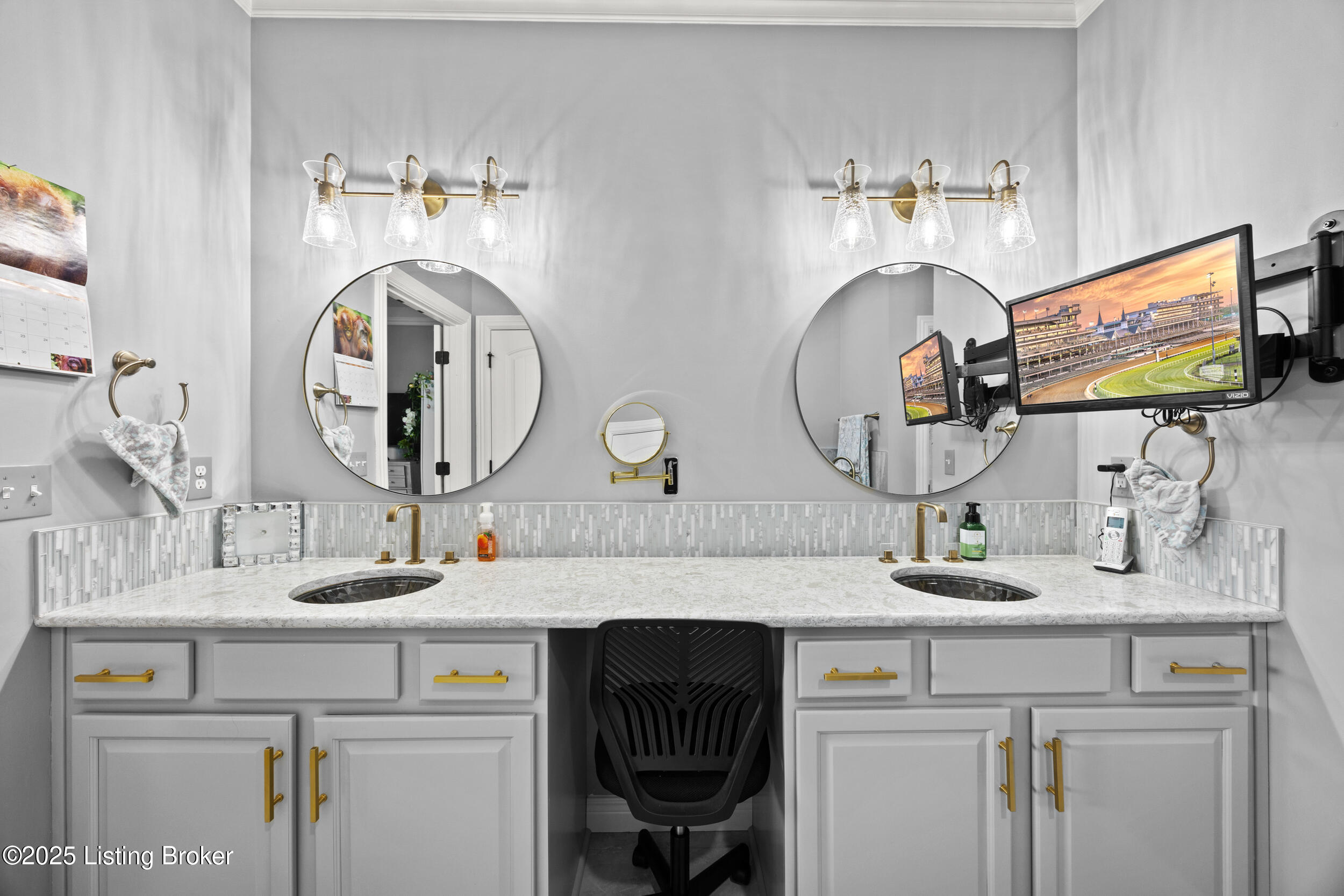 104 Whispering Pines Cir