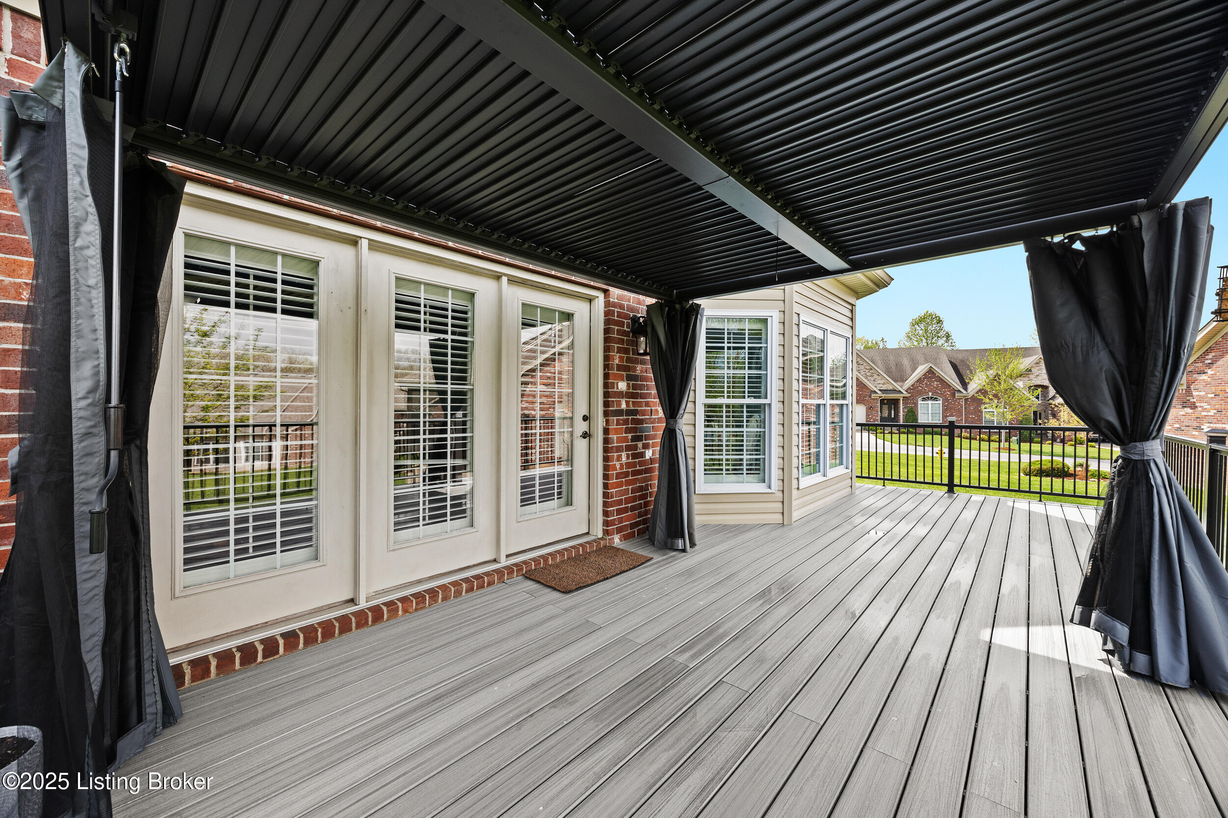 104 Whispering Pines Cir