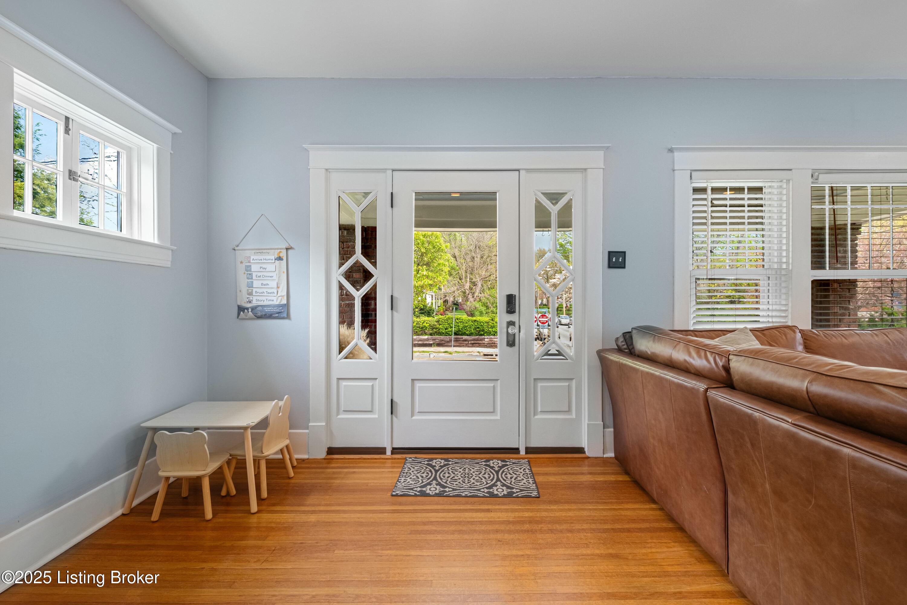 1740 Fernwood Ave