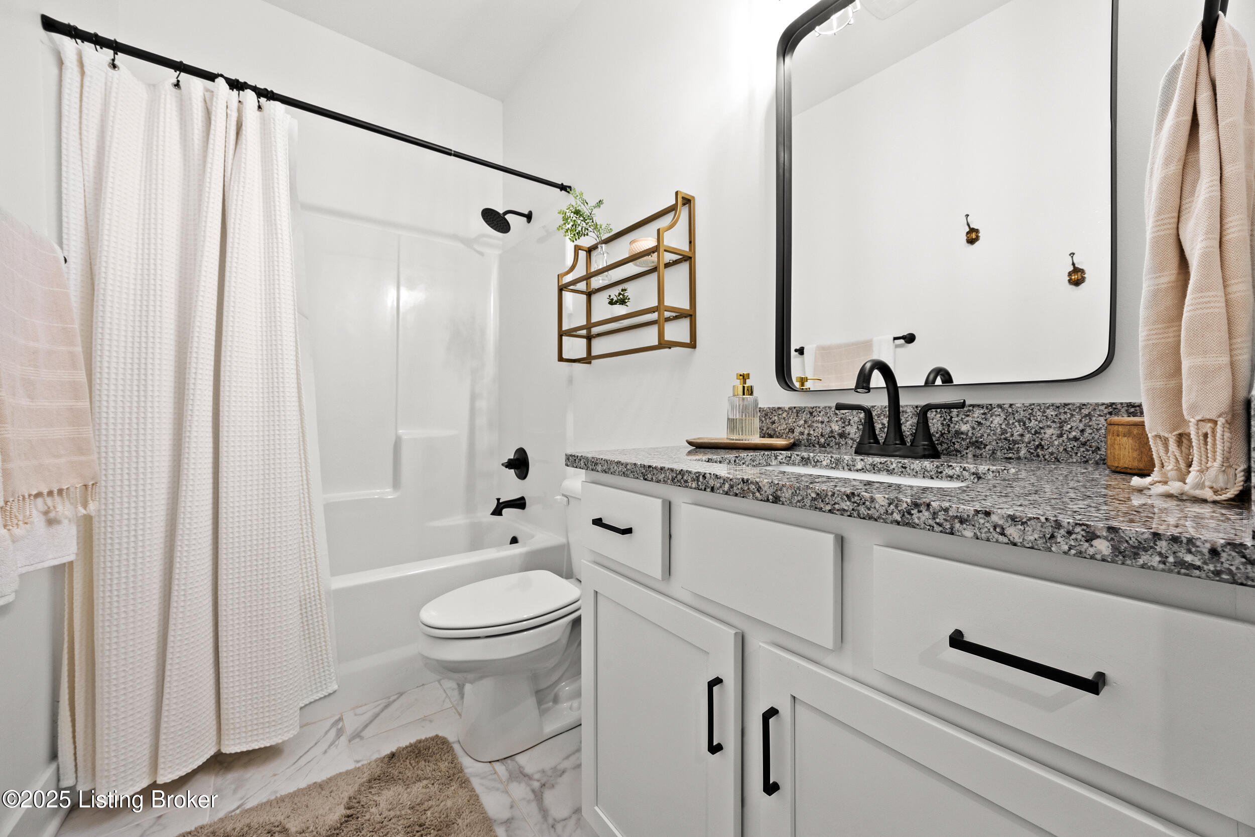 4698 Red Tail Ridge