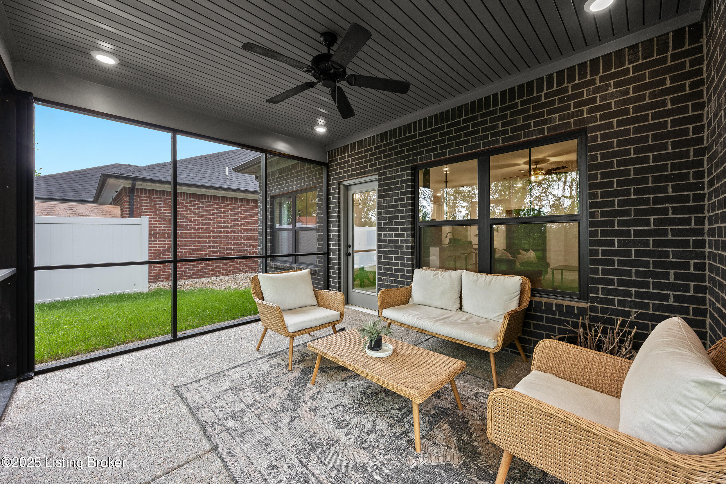 4698 Red Tail Ridge