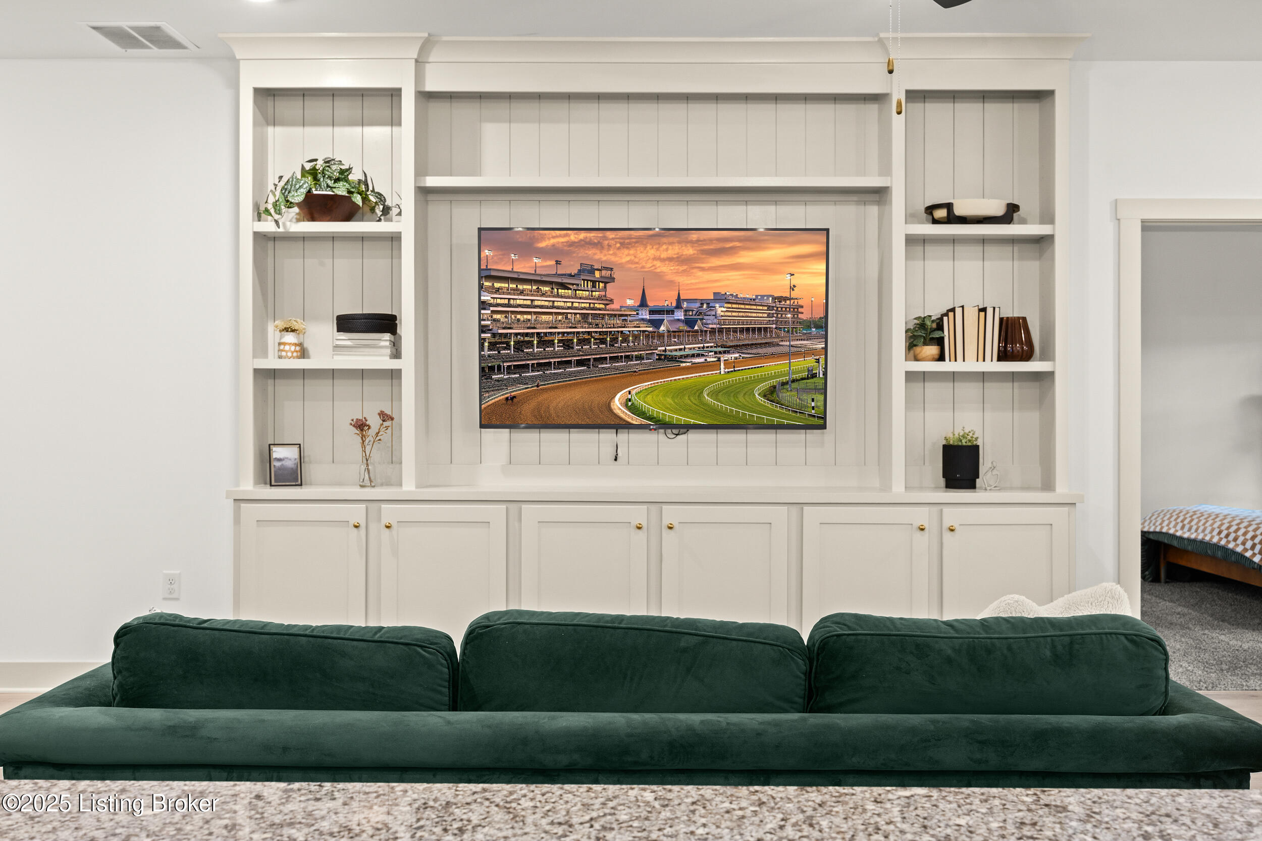 4698 Red Tail Ridge