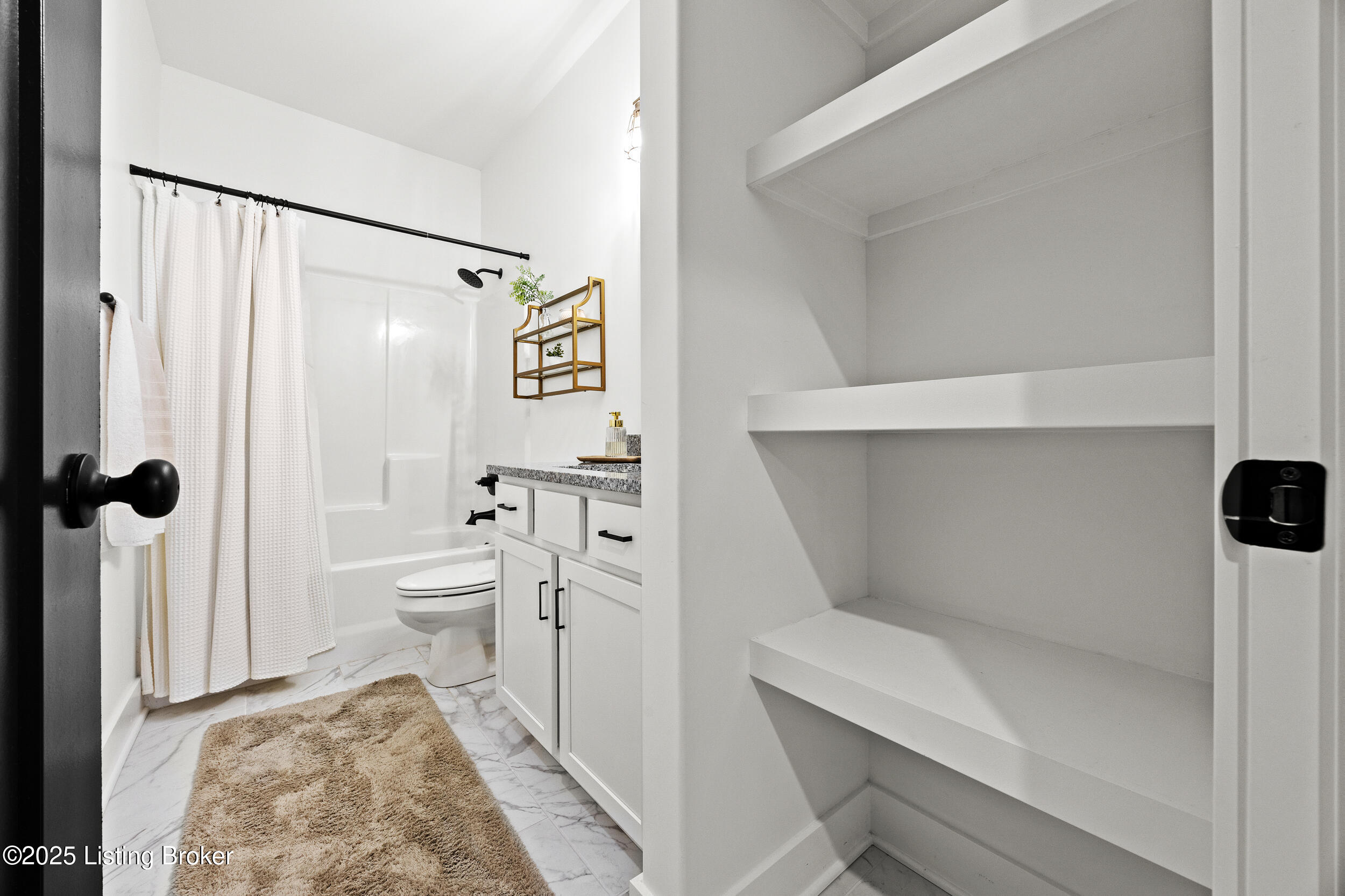 4698 Red Tail Ridge