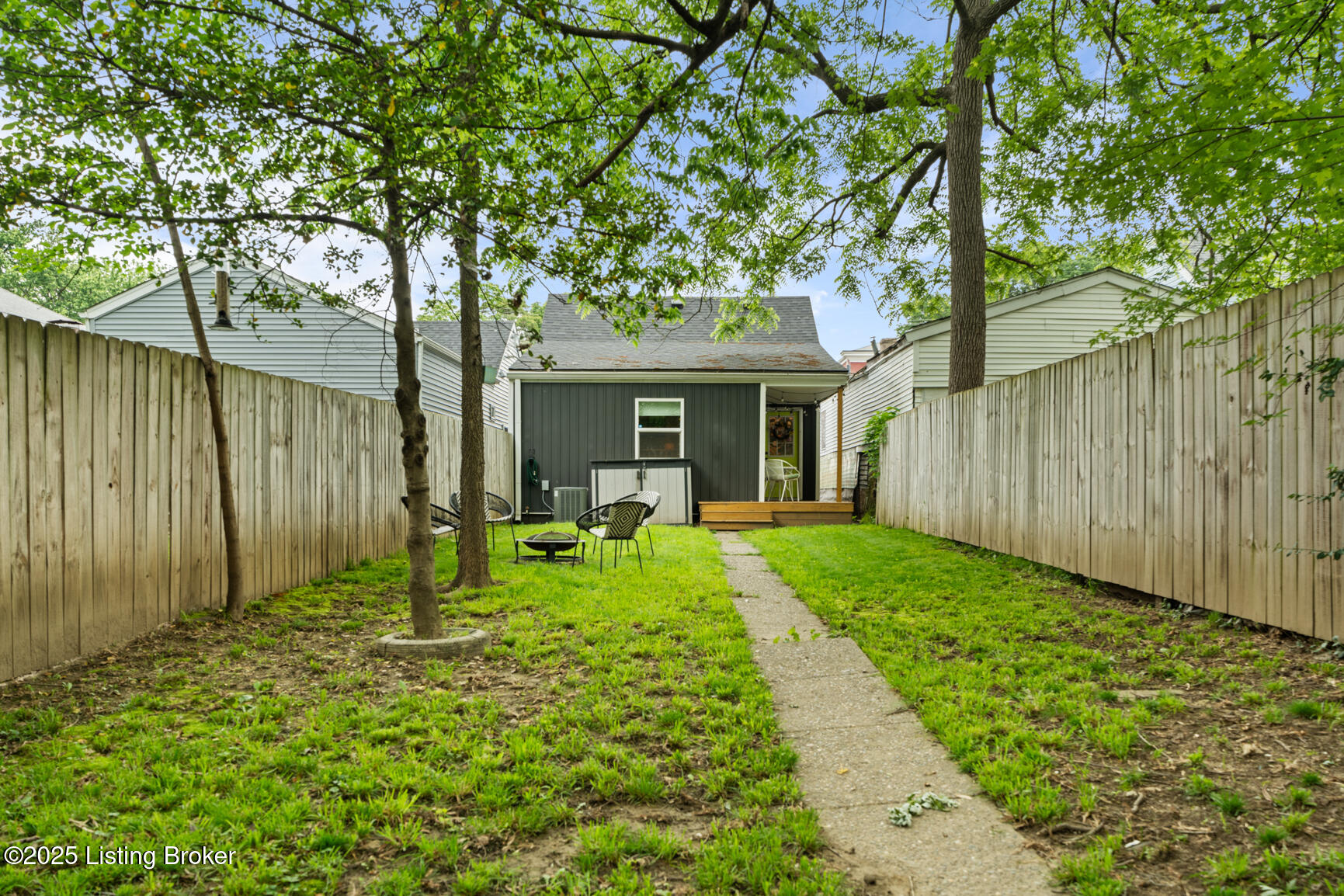 970 Goss Ave