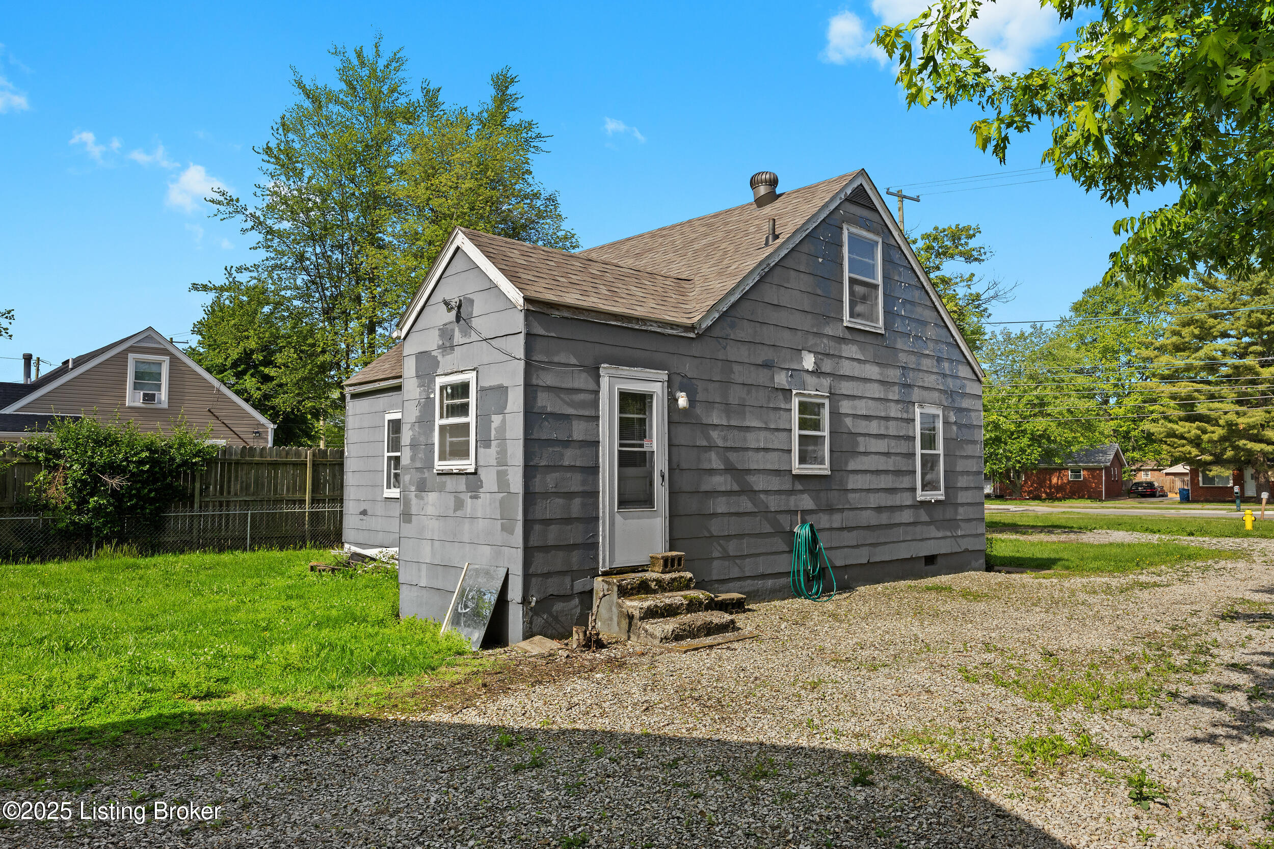 8613 Blue Lick Rd
