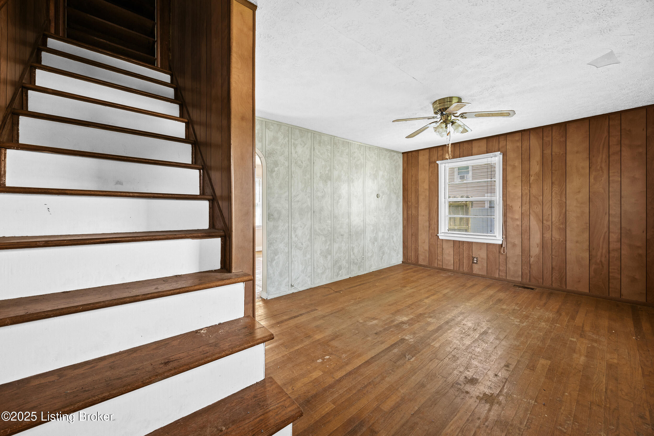 8613 Blue Lick Rd