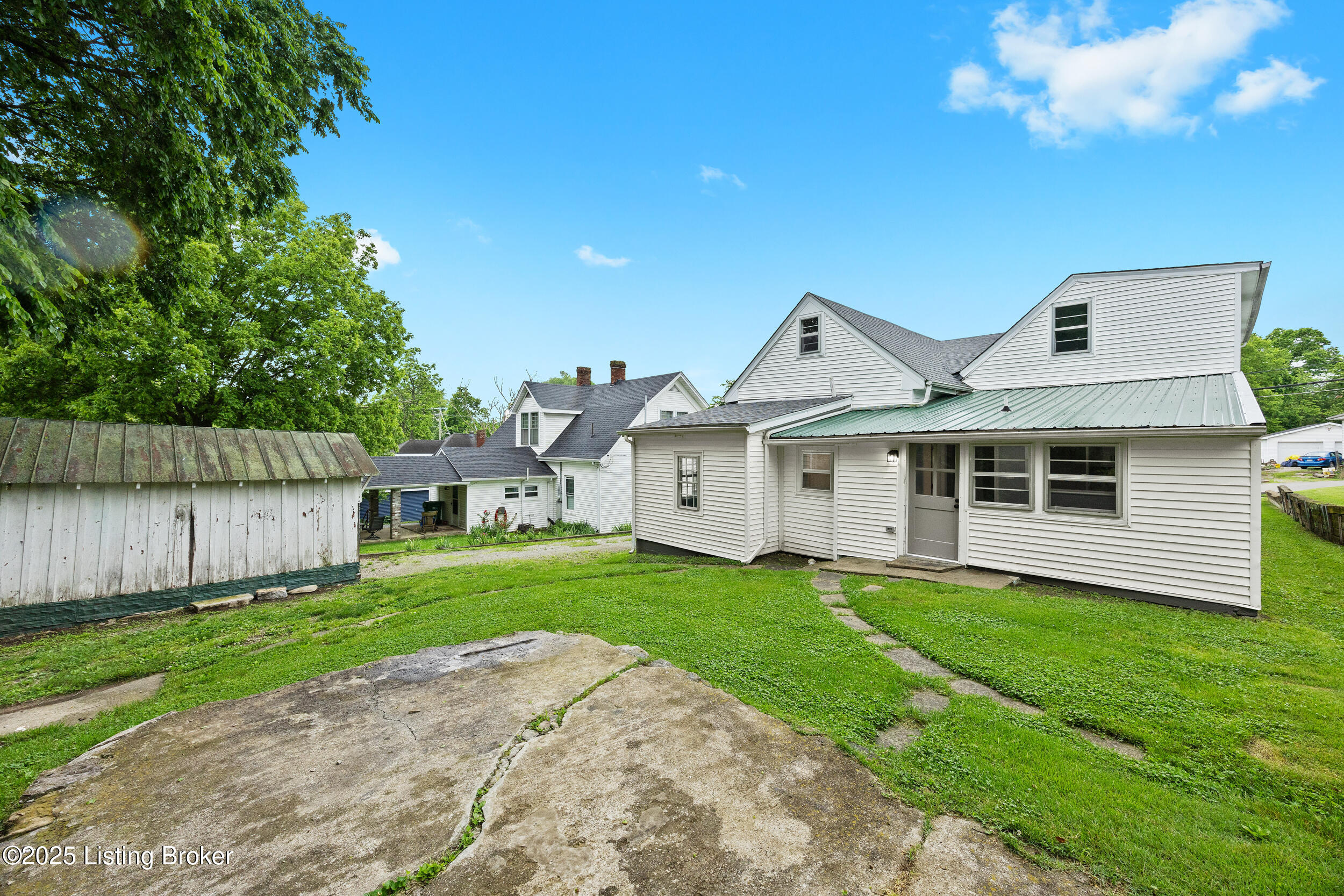 113 McKay Ave