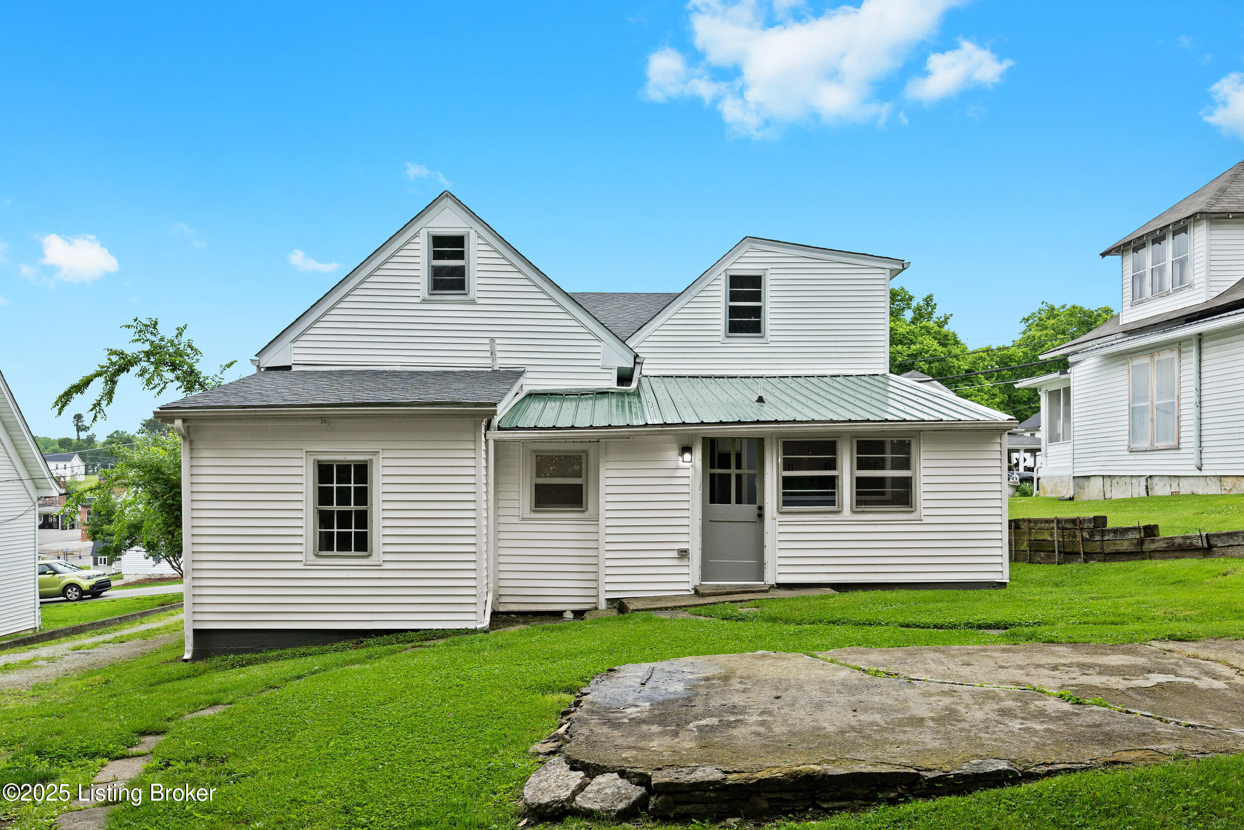 113 McKay Ave