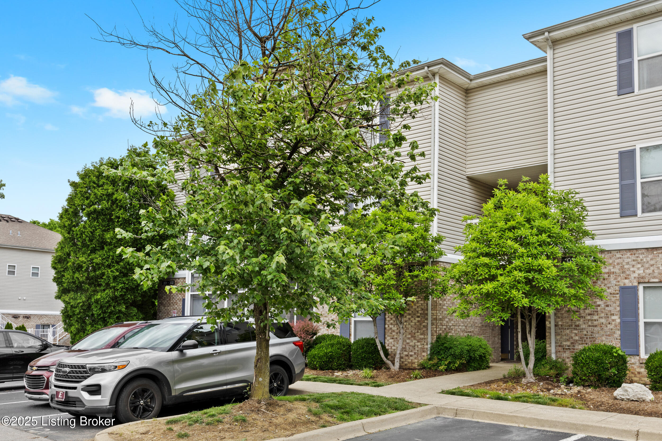 5305 Carolina Crossings Way, 101