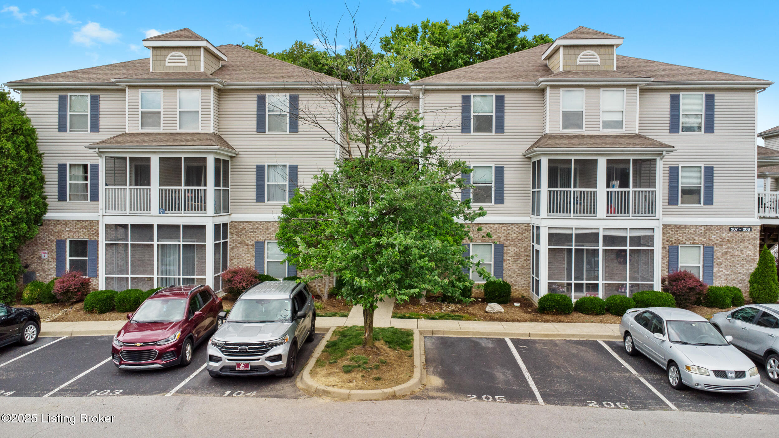 5305 Carolina Crossings Way, 101