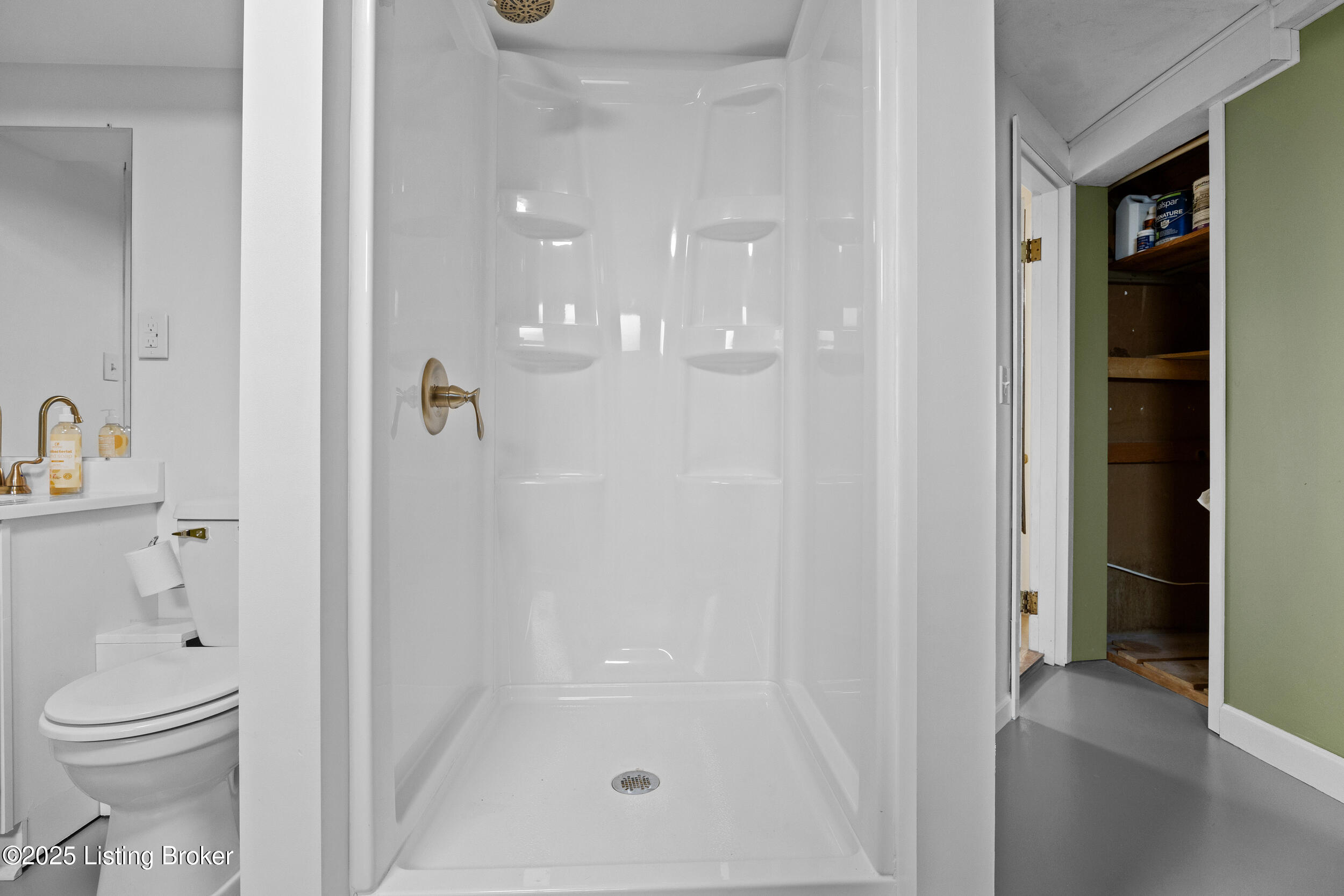 1109 Forrest View Dr