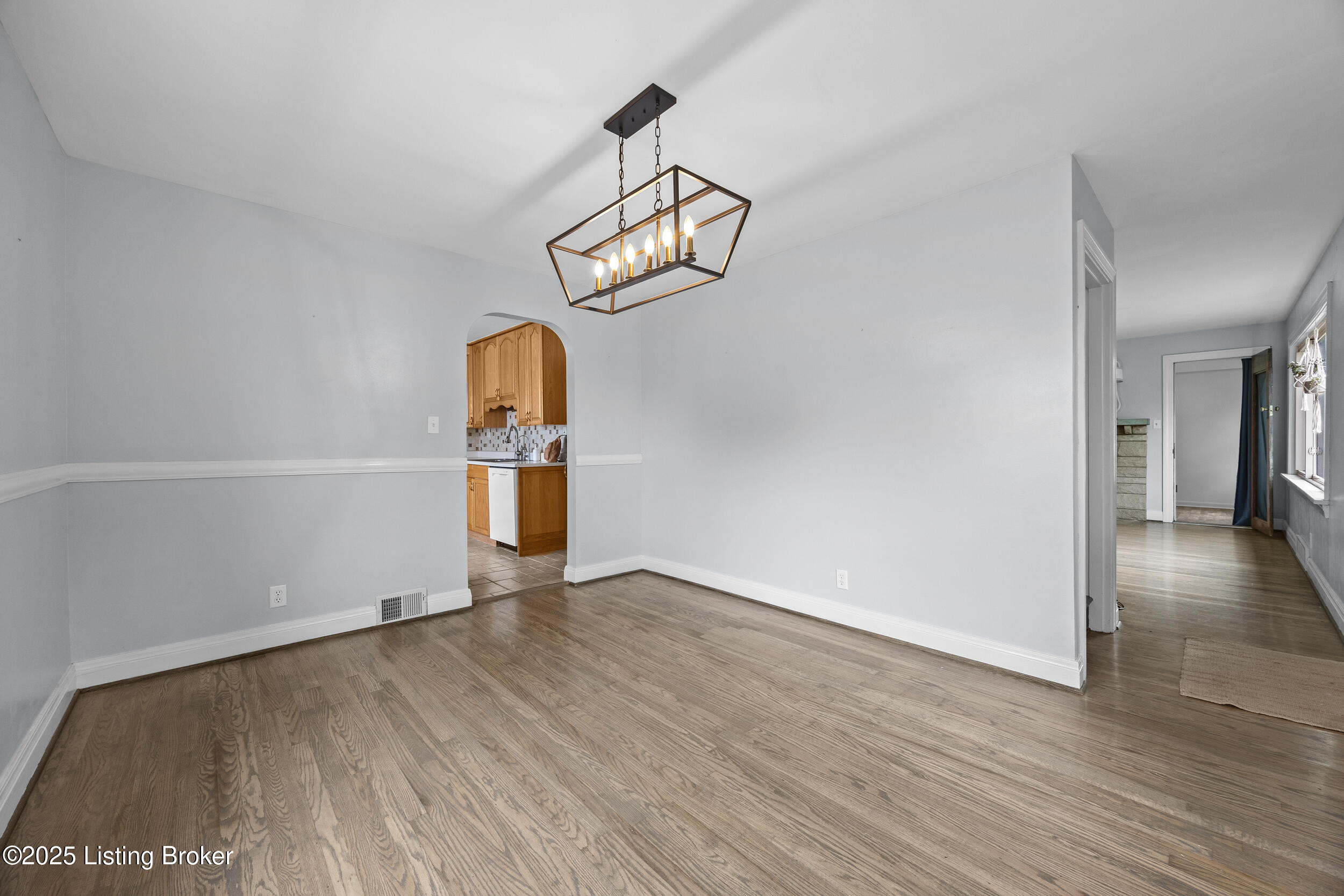 1109 Forrest View Dr