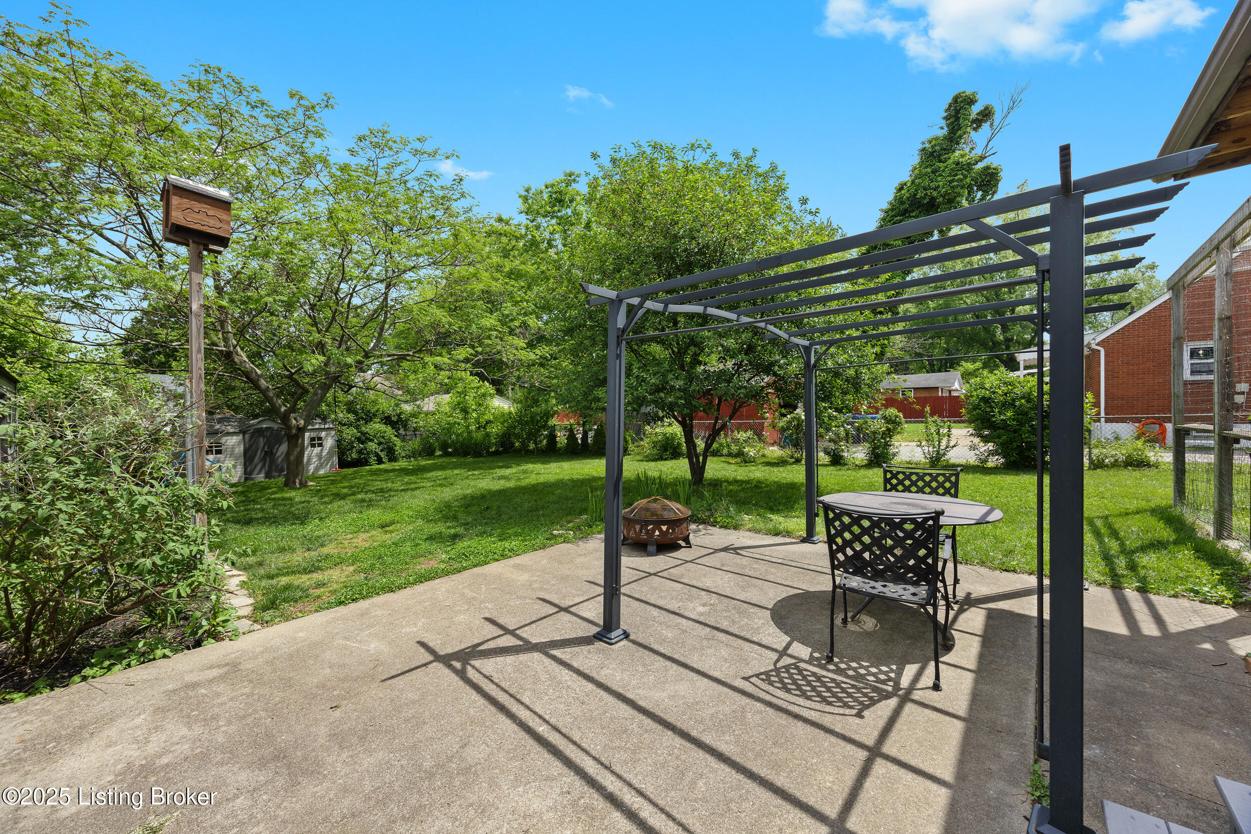 1109 Forrest View Dr