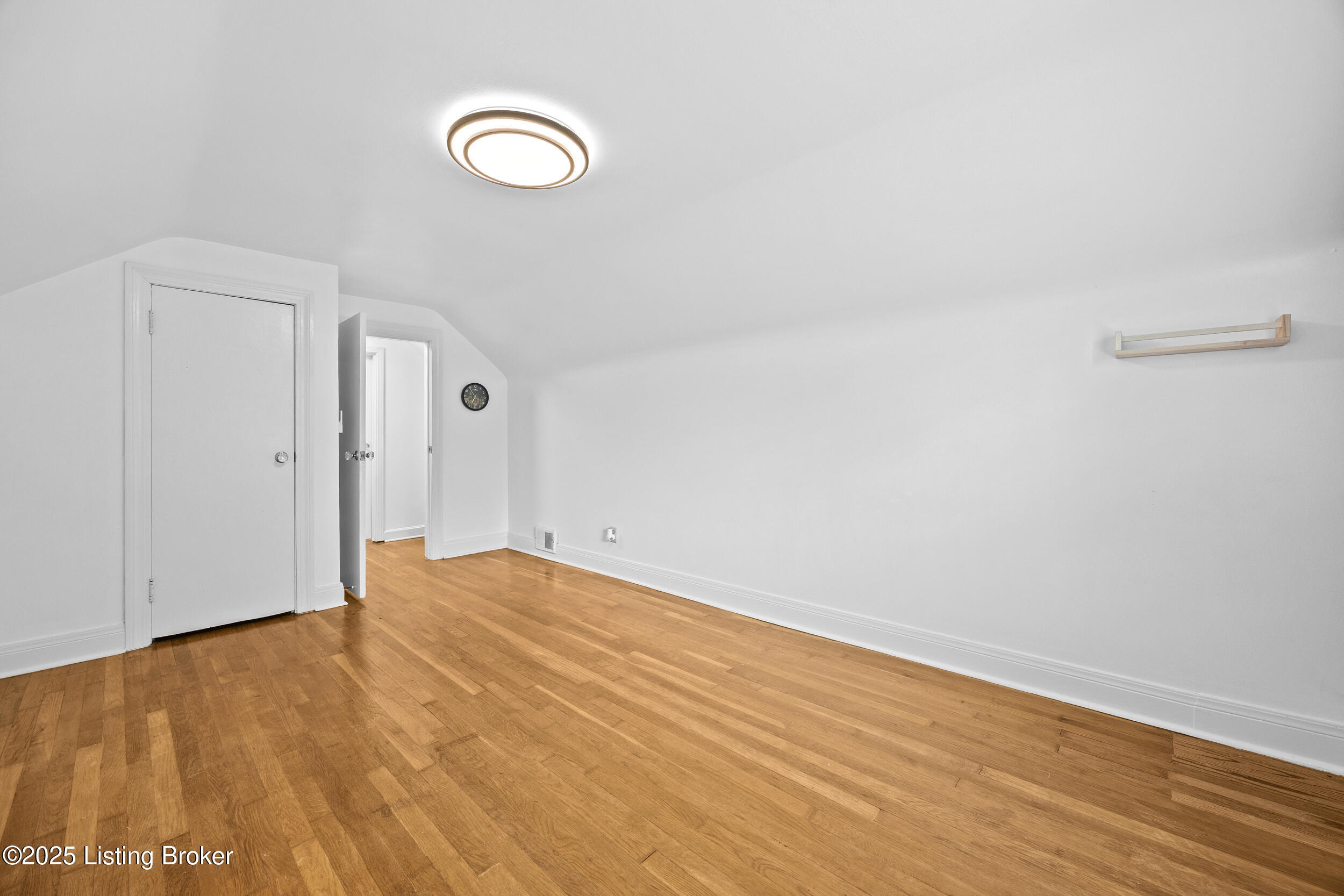 1109 Forrest View Dr