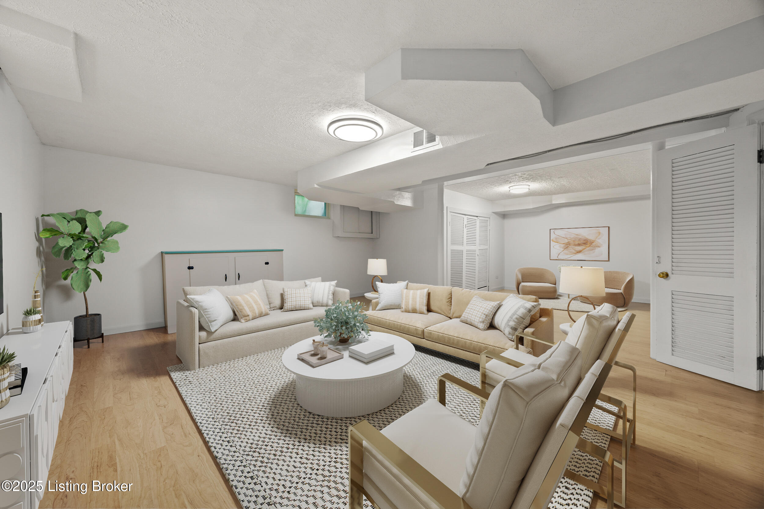 1109 Forrest View Dr