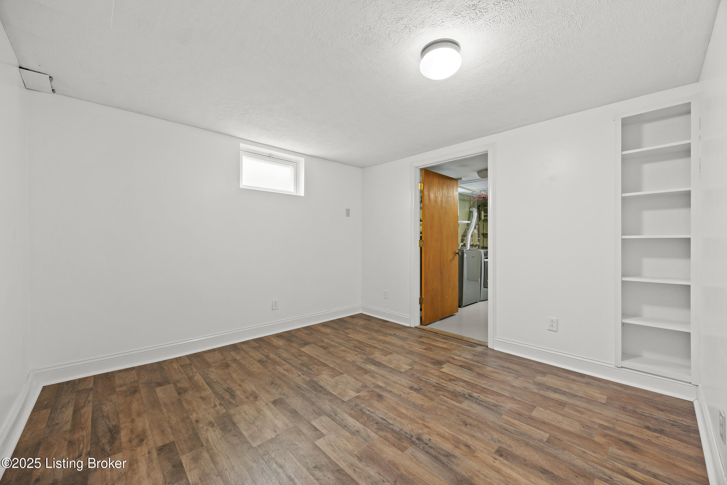 1109 Forrest View Dr