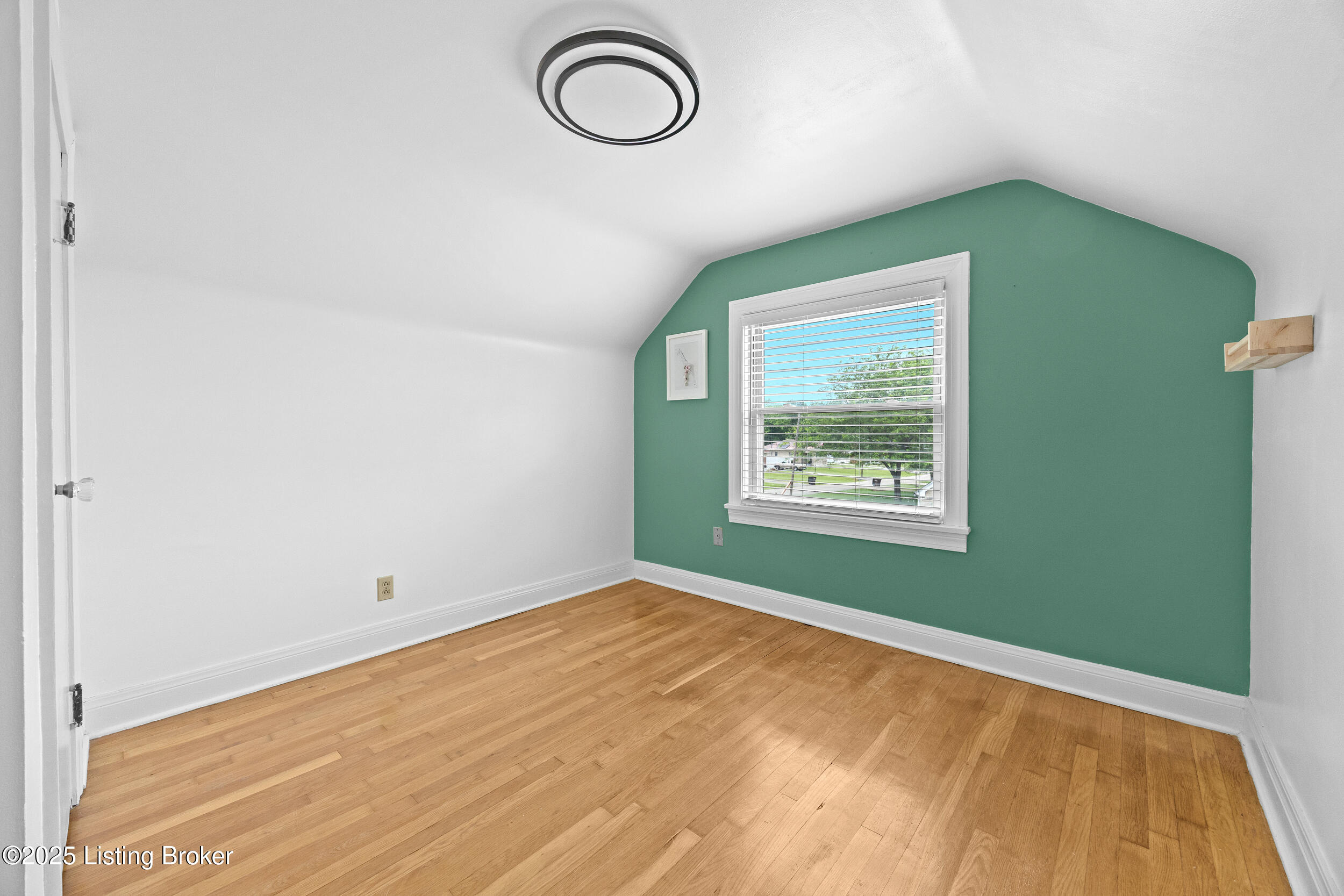 1109 Forrest View Dr