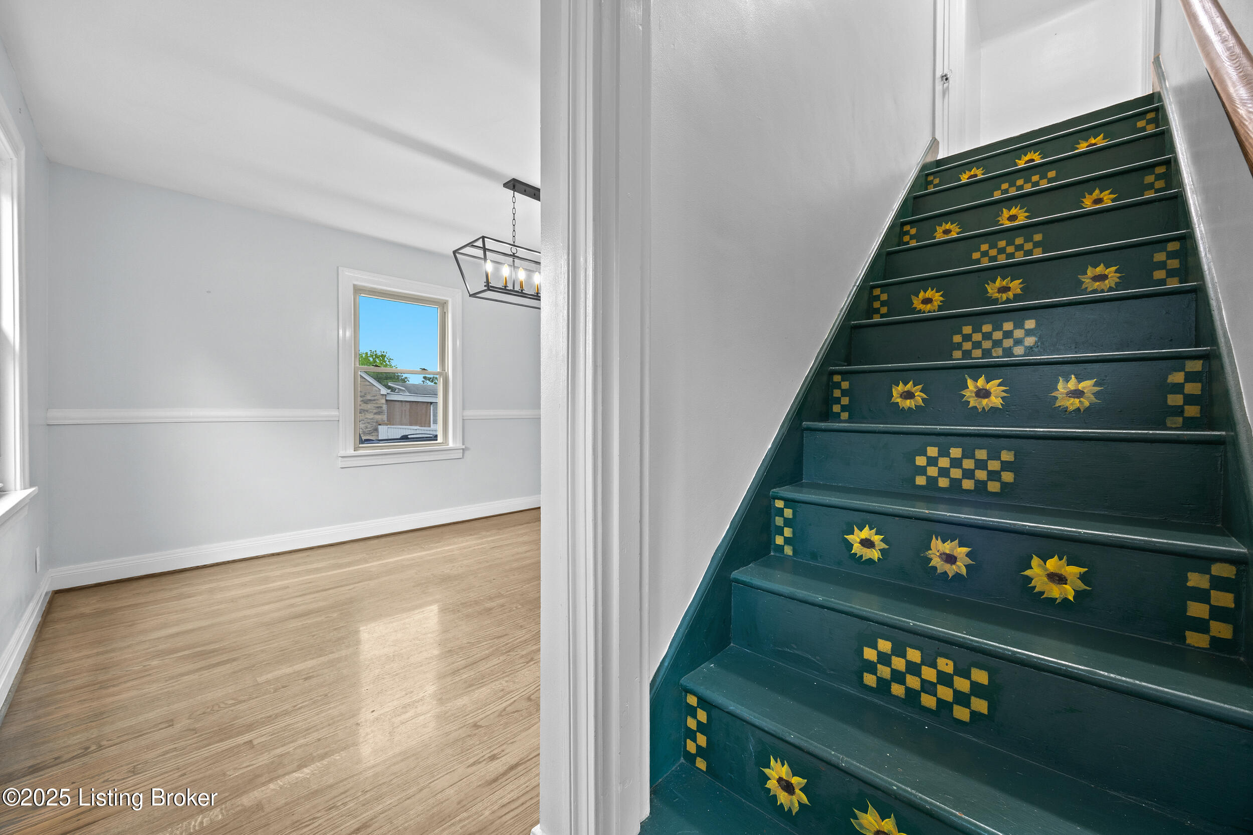 1109 Forrest View Dr