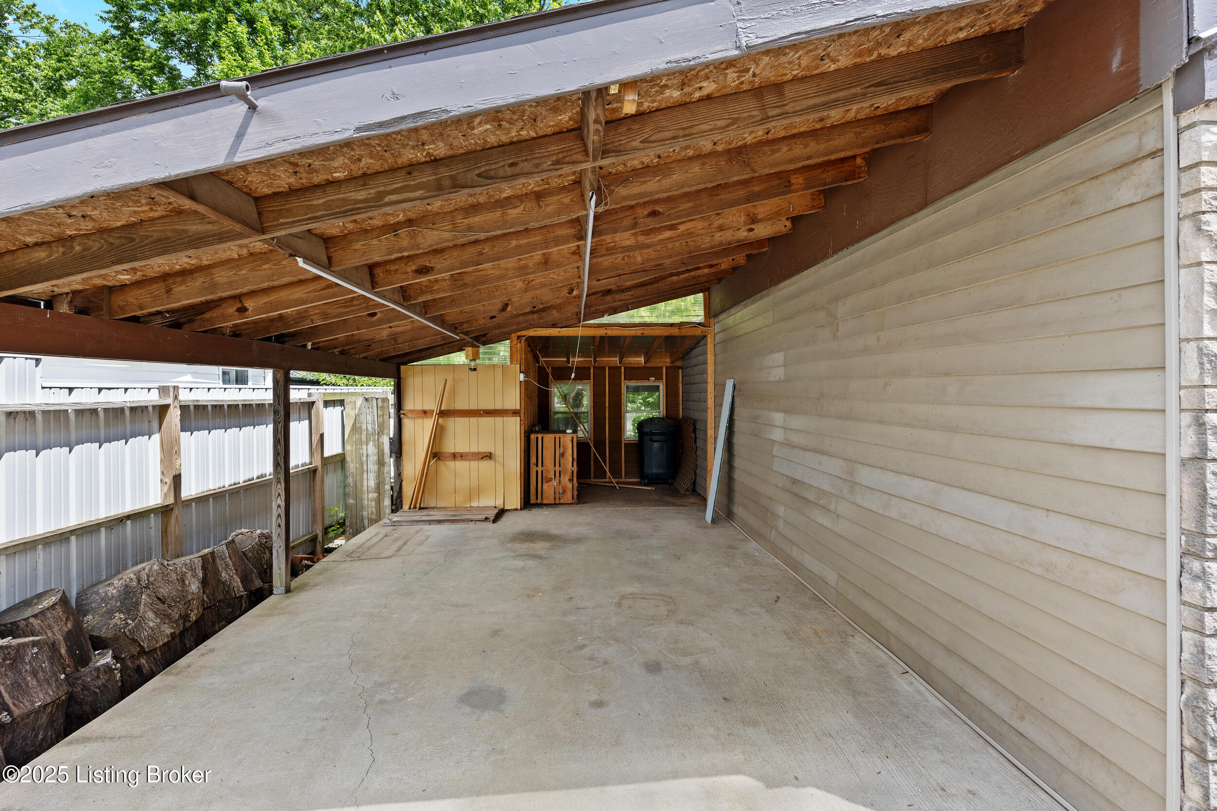 1109 Forrest View Dr