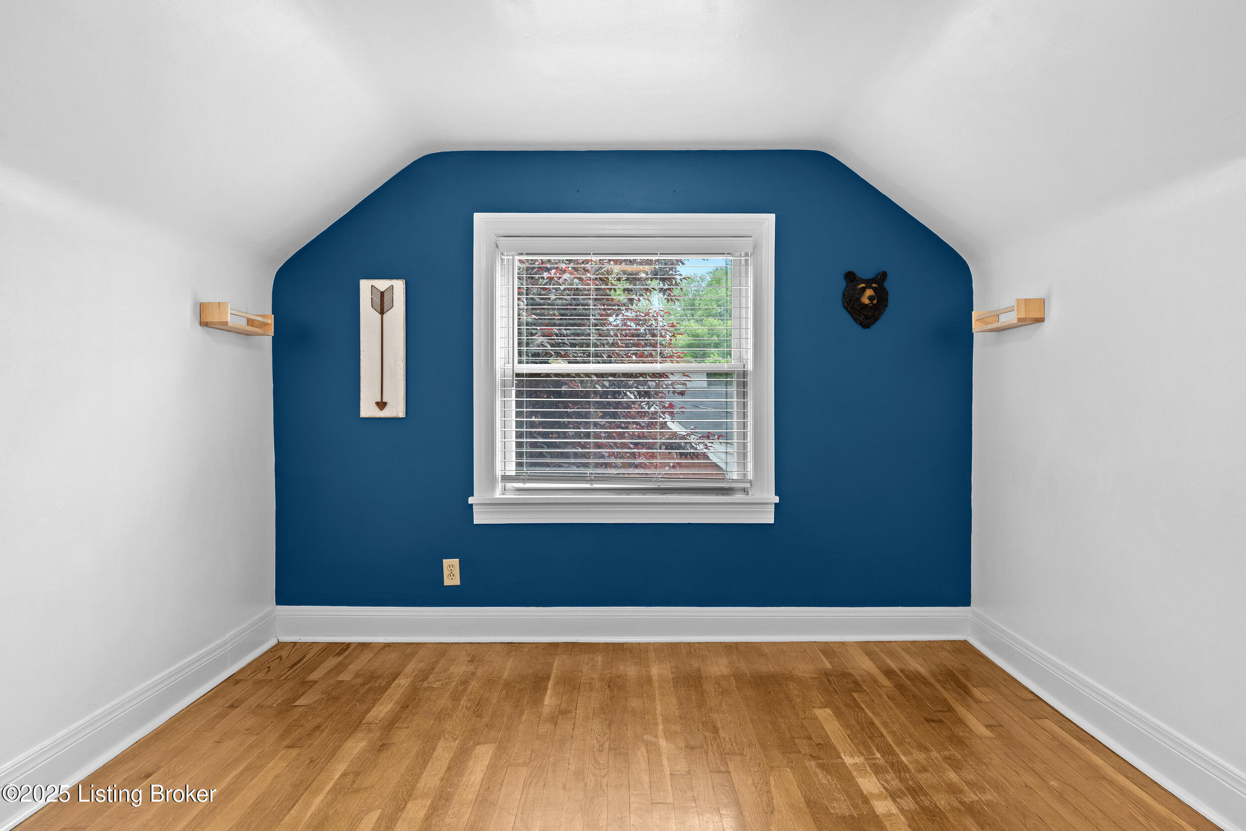 1109 Forrest View Dr