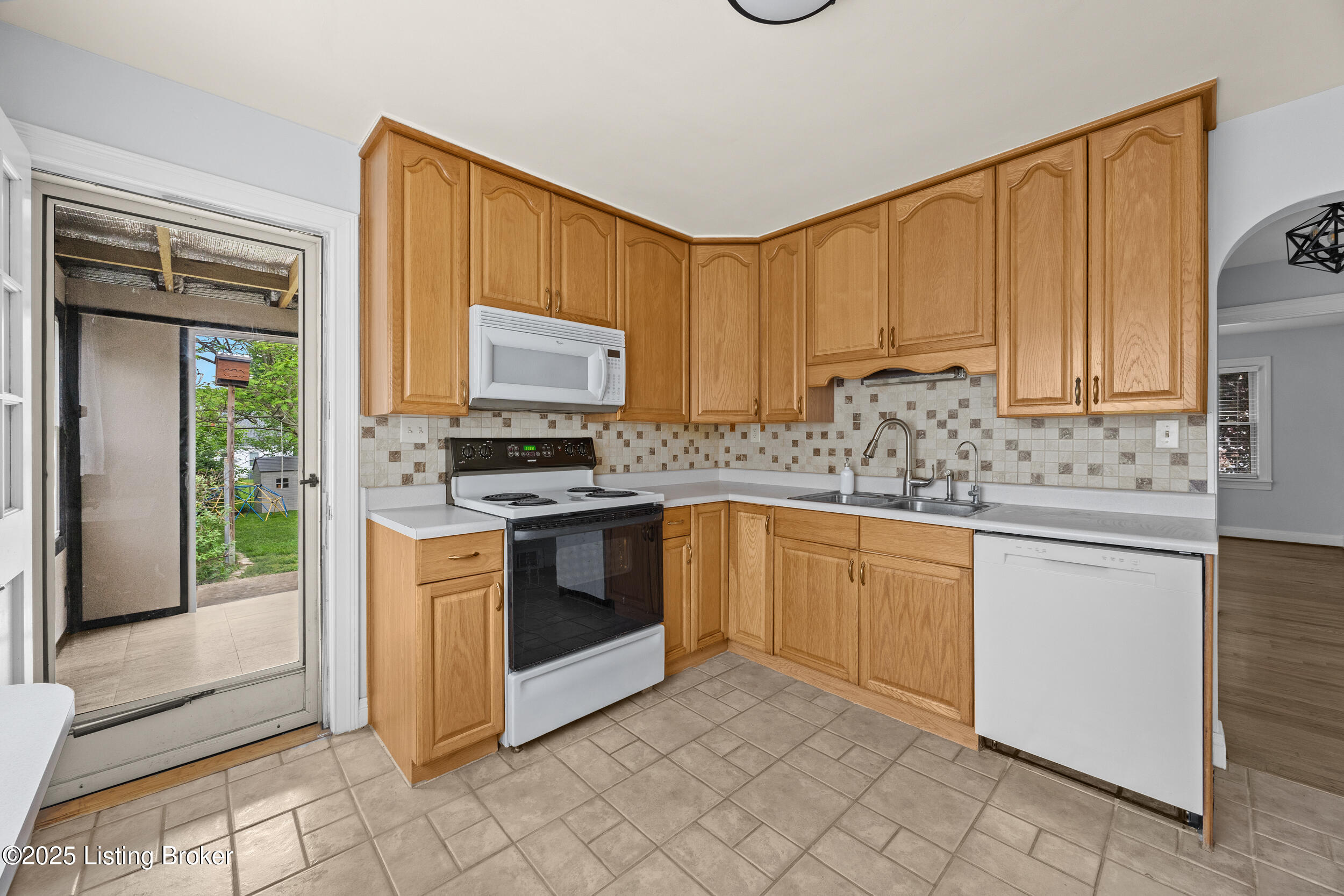 1109 Forrest View Dr