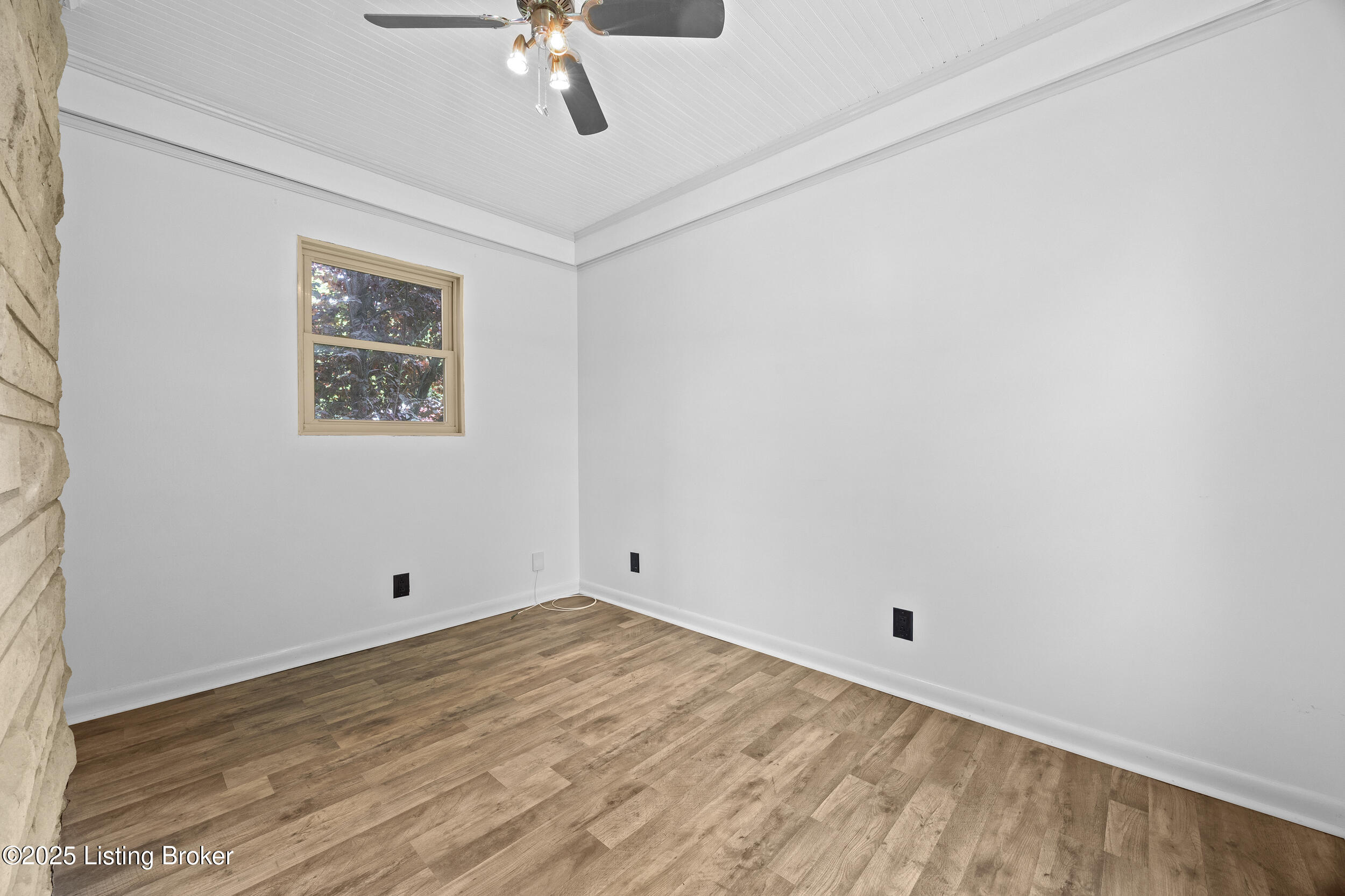 1109 Forrest View Dr