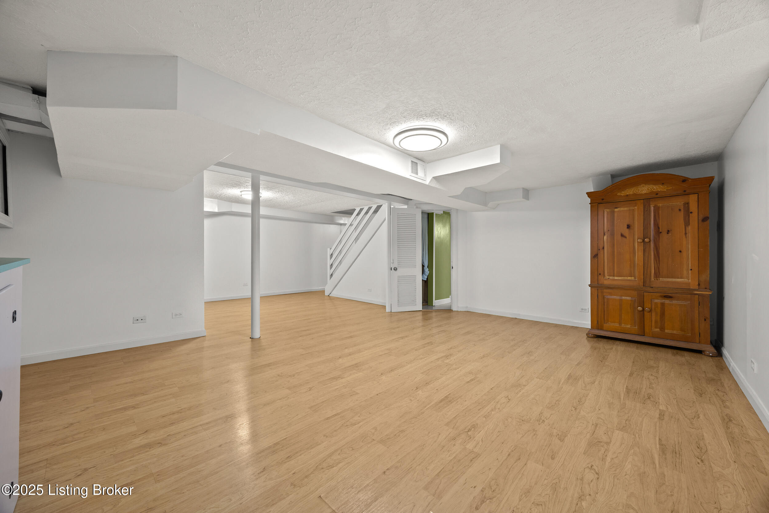 1109 Forrest View Dr