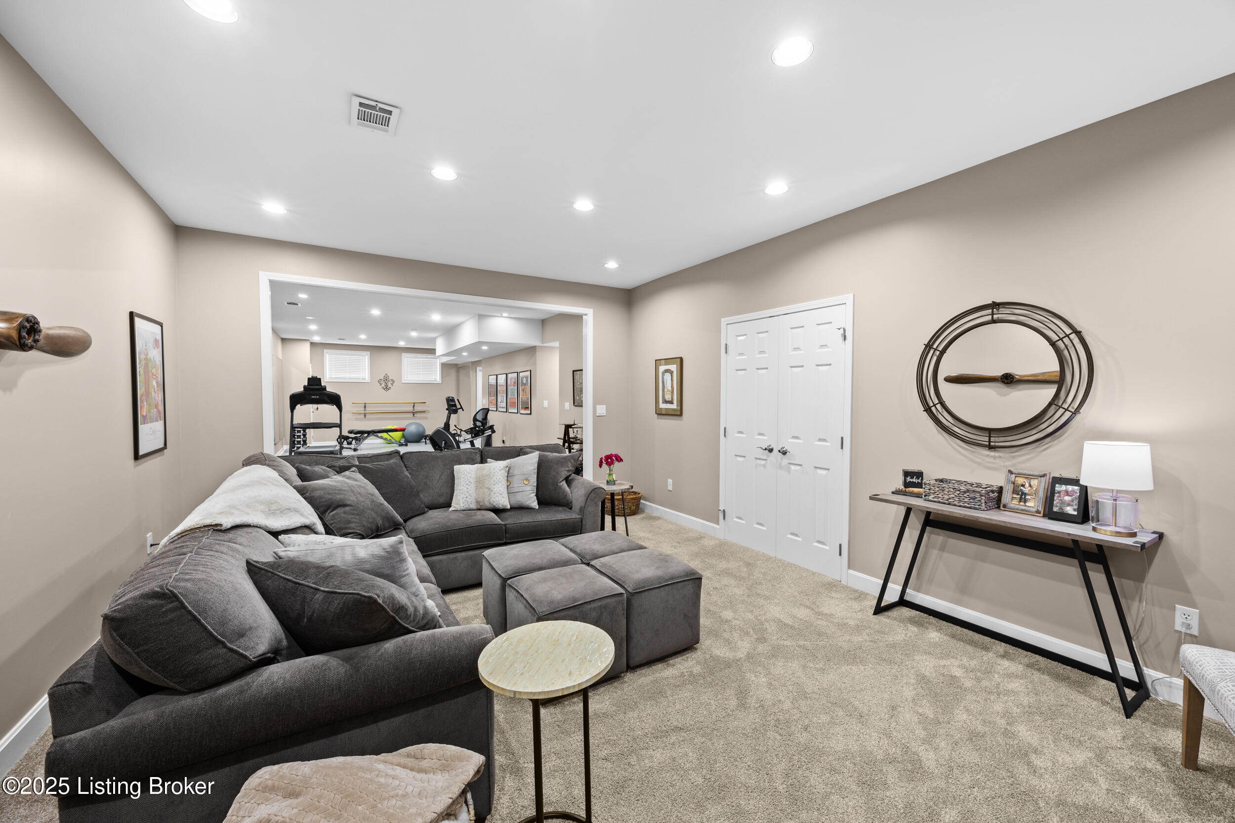 2208 Claymore Cir
