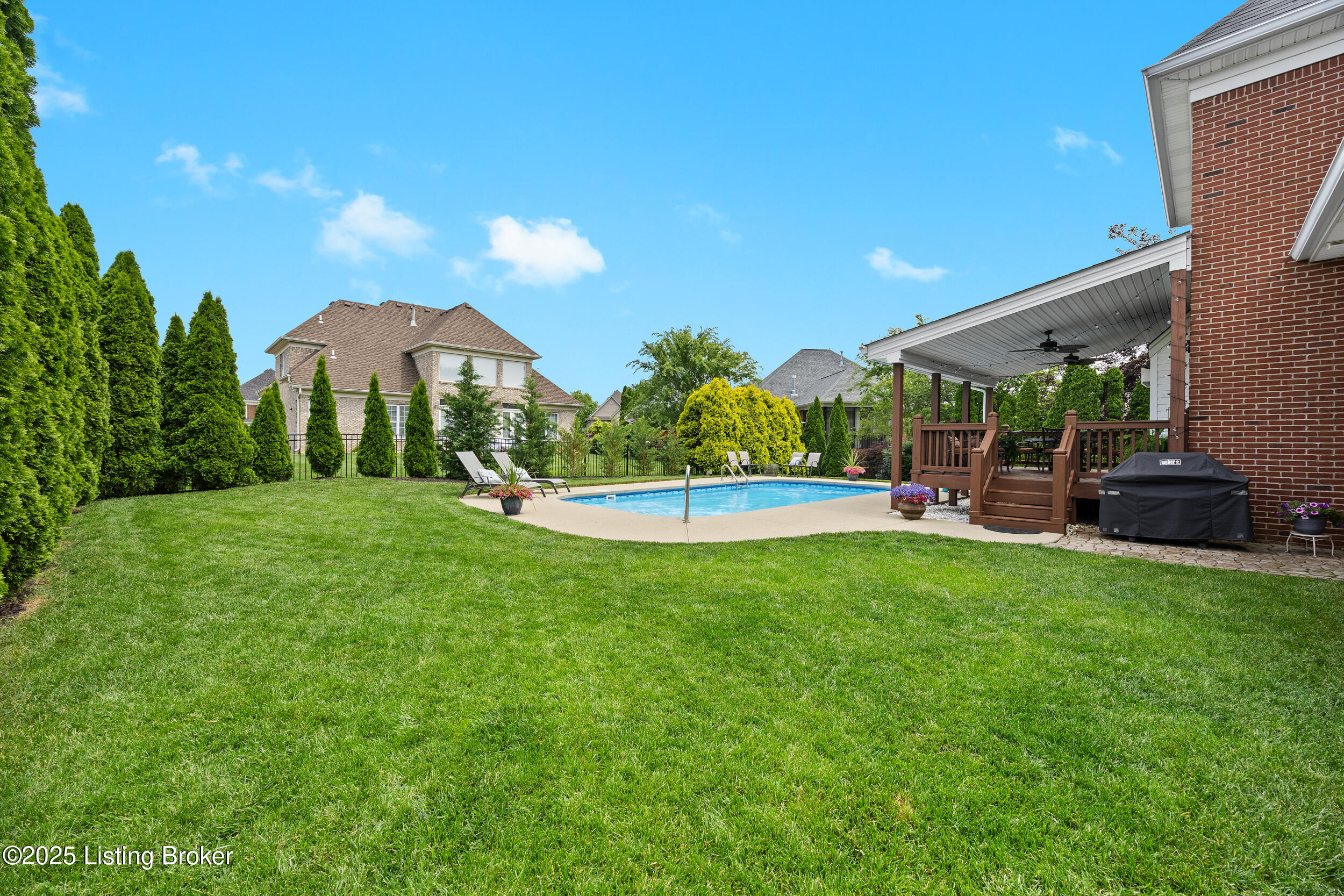 2208 Claymore Cir