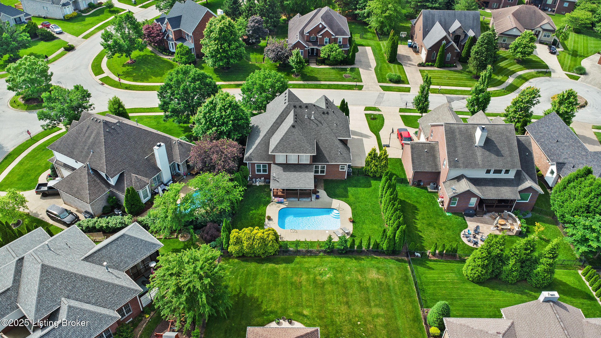 2208 Claymore Cir