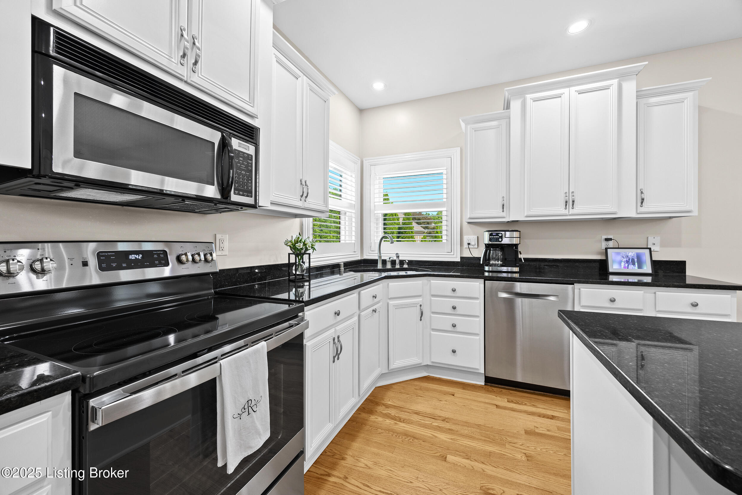 2208 Claymore Cir