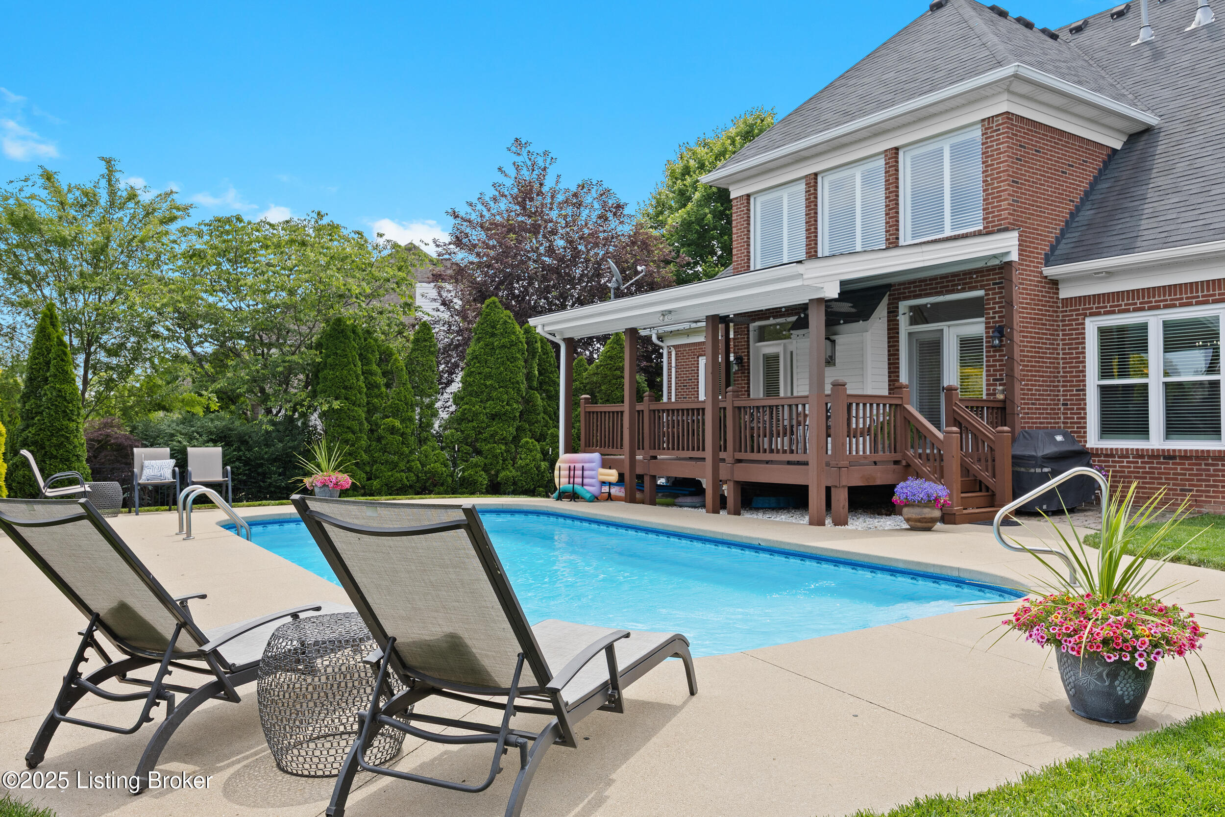 2208 Claymore Cir