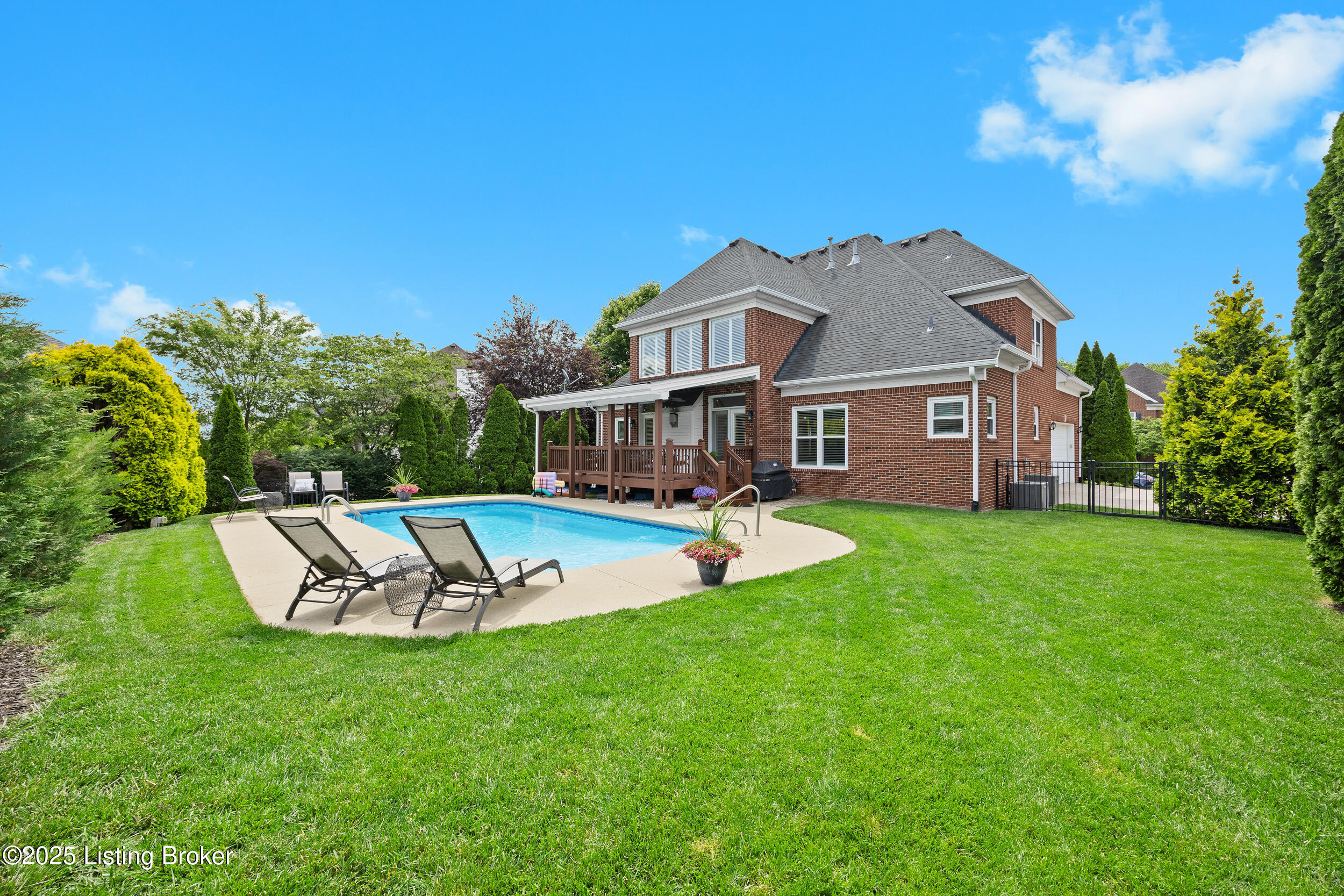 2208 Claymore Cir