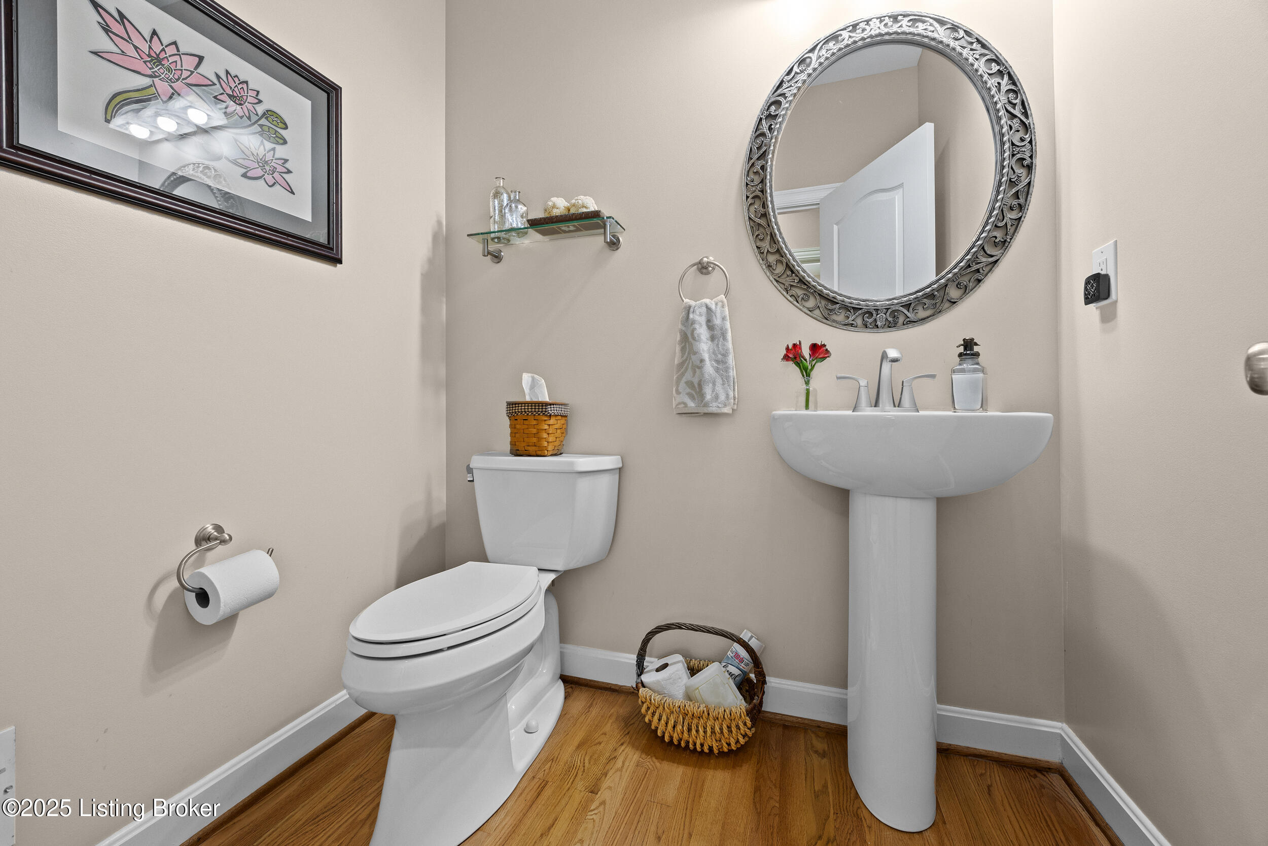 2208 Claymore Cir