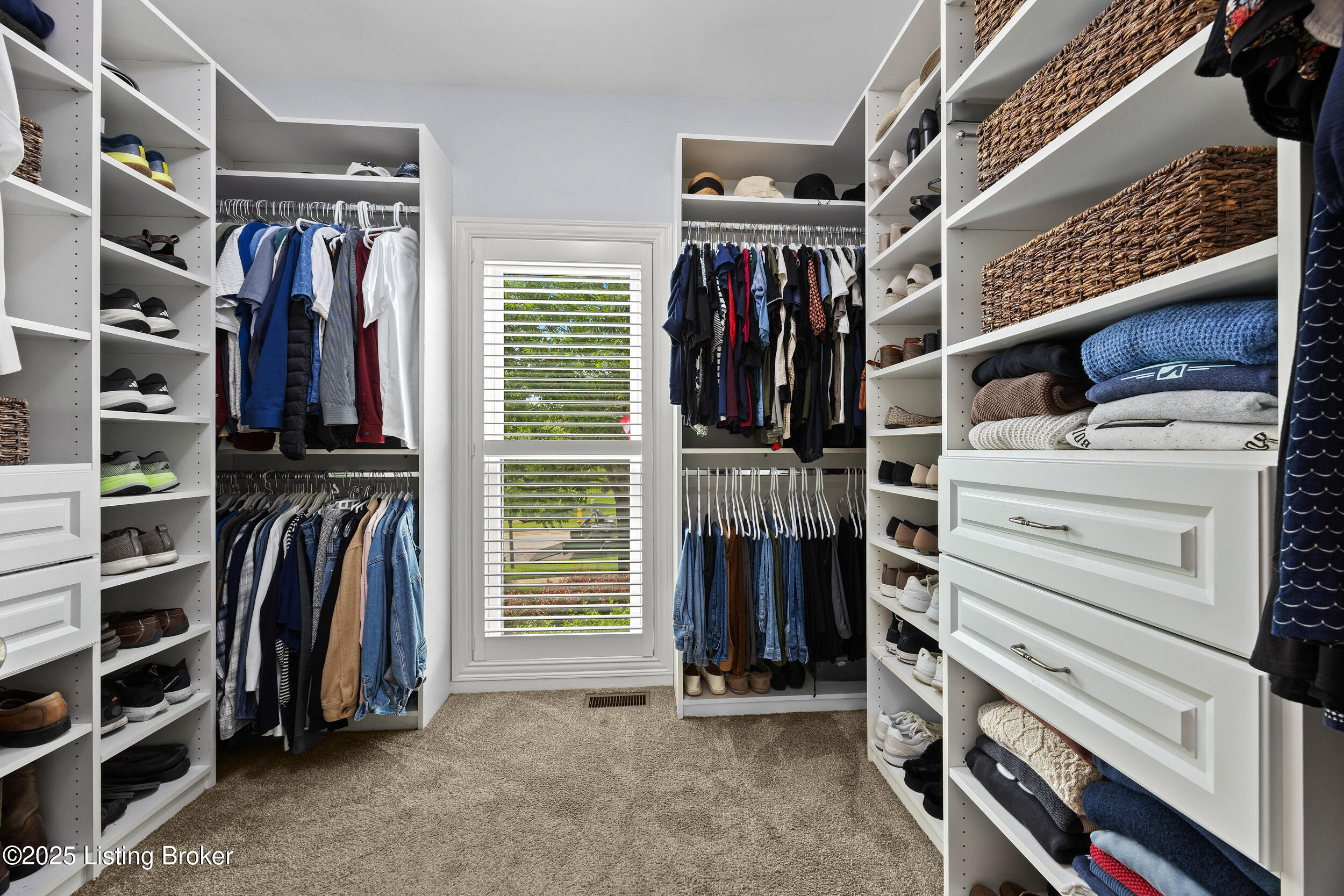 2208 Claymore Cir