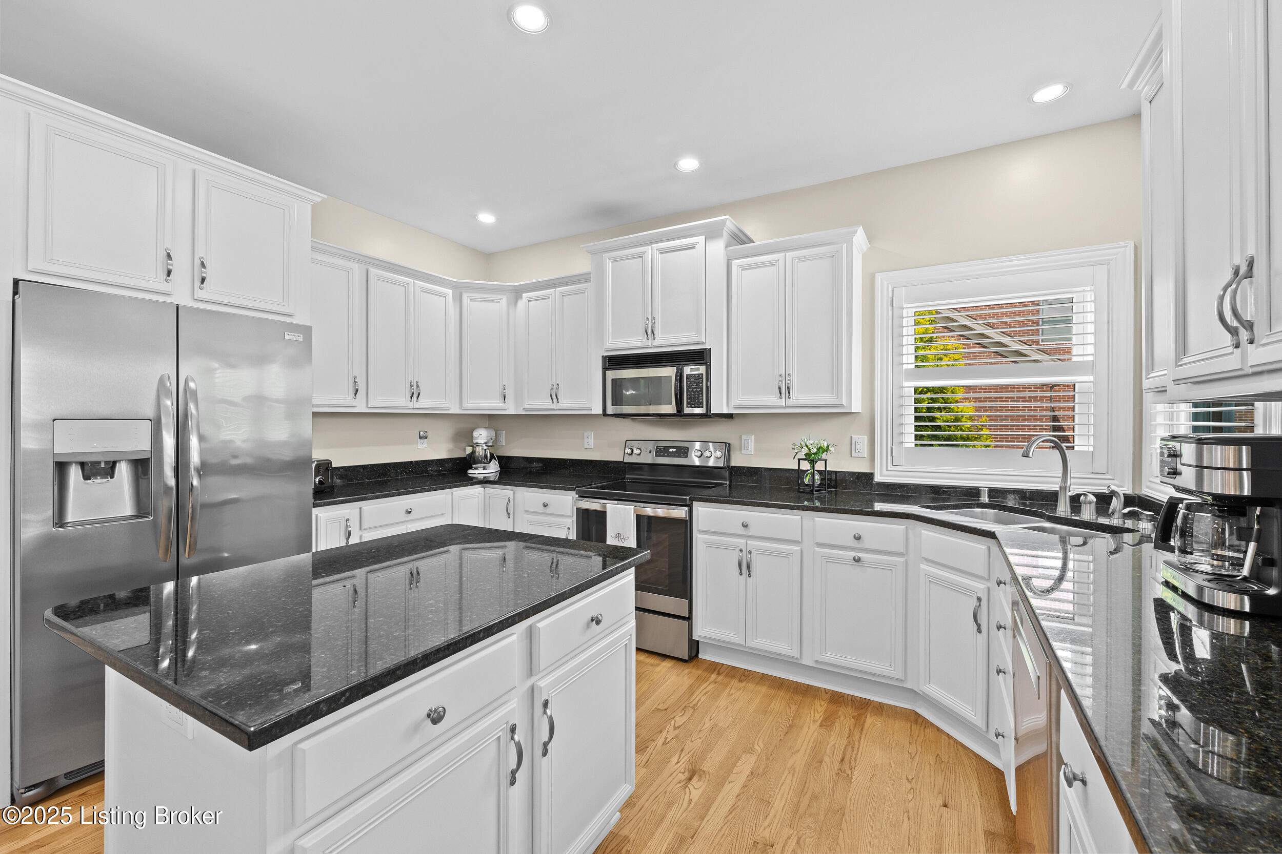 2208 Claymore Cir