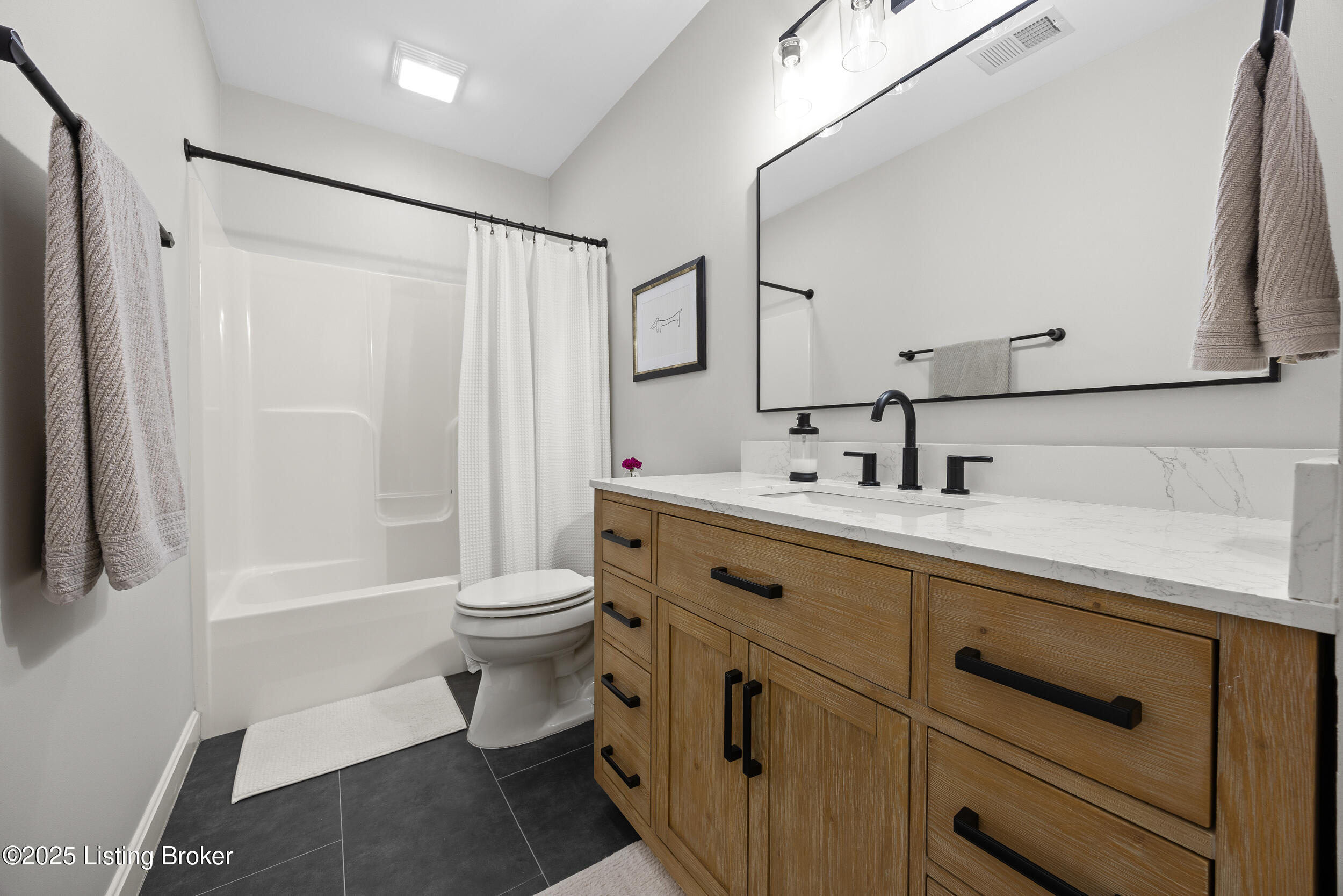 2208 Claymore Cir