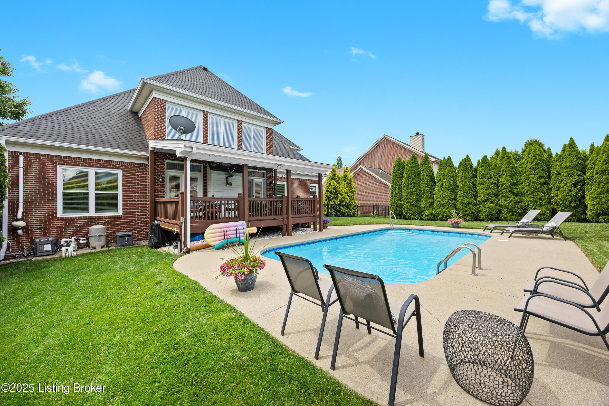 2208 Claymore Cir