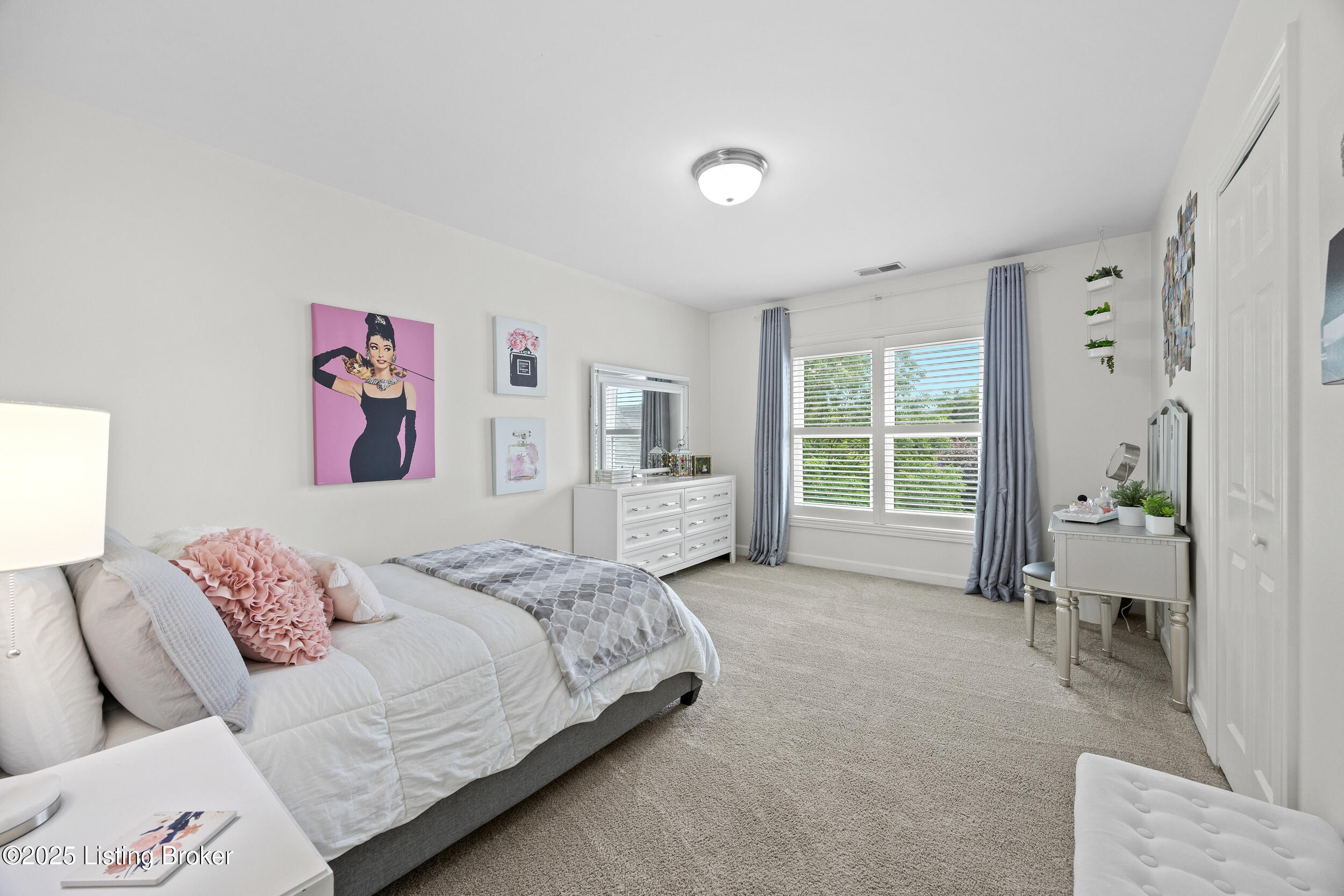 2208 Claymore Cir
