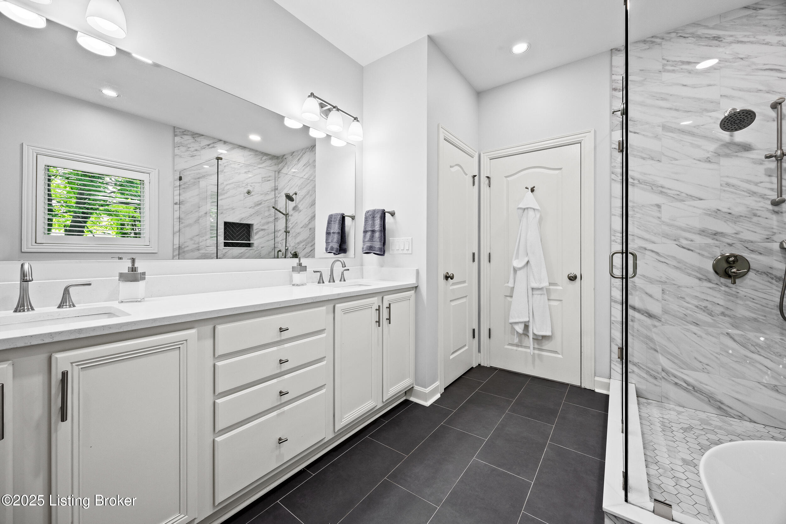 2208 Claymore Cir