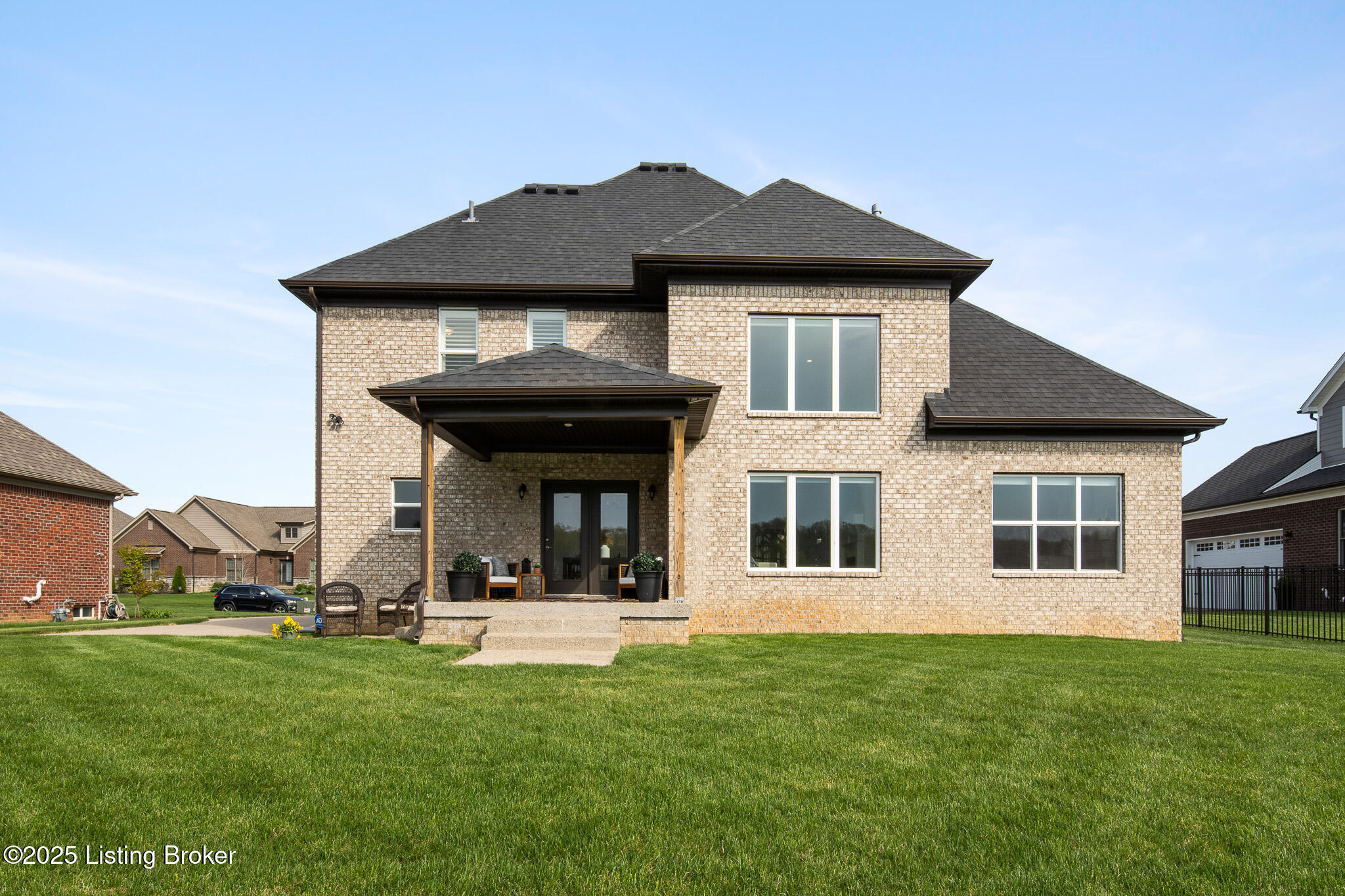 2004 Scenic Lakes Dr