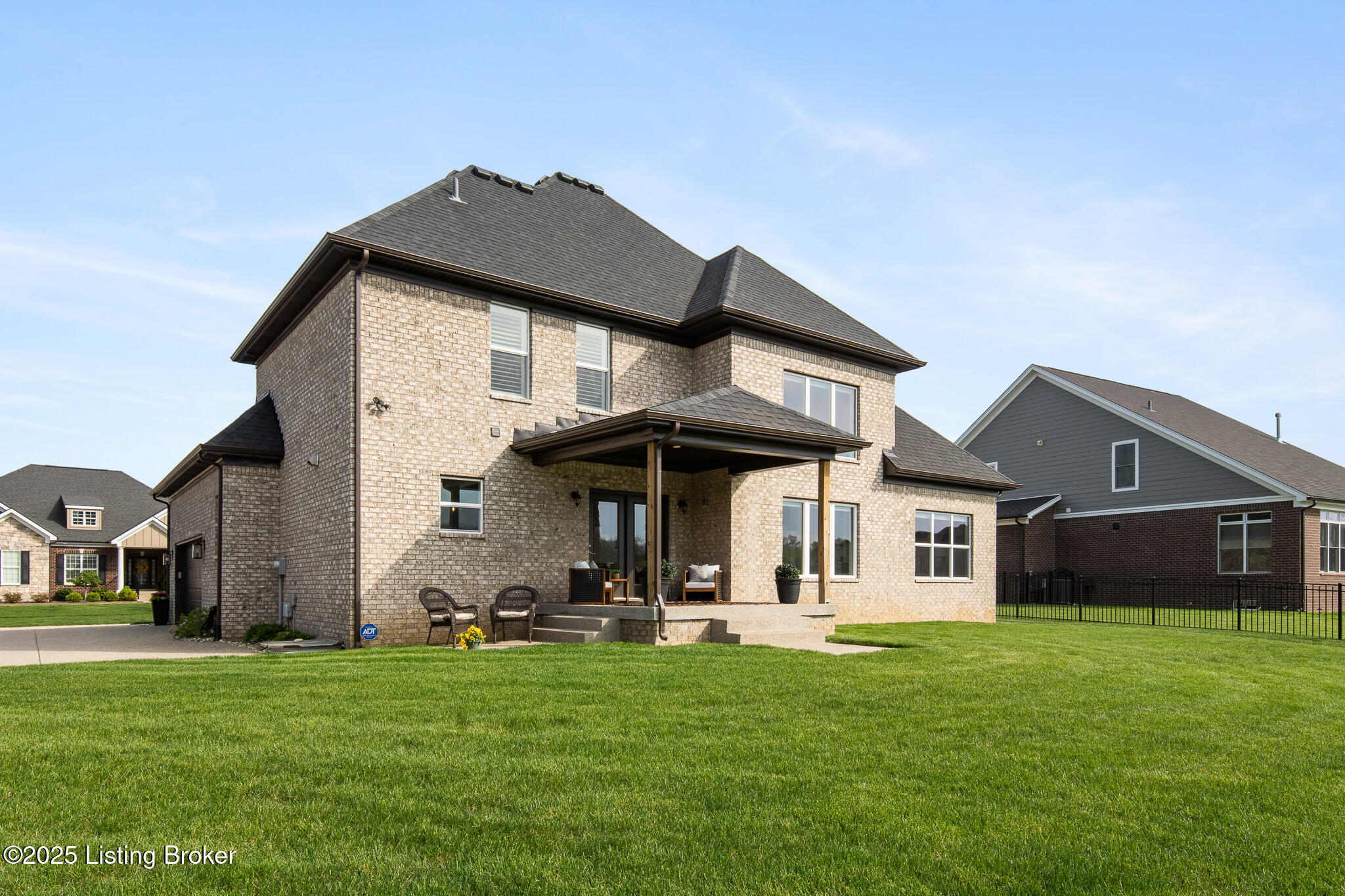 2004 Scenic Lakes Dr